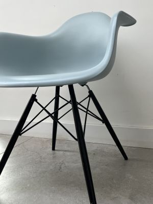 Charles Eames Daw For Vitra X4 photo for sale
