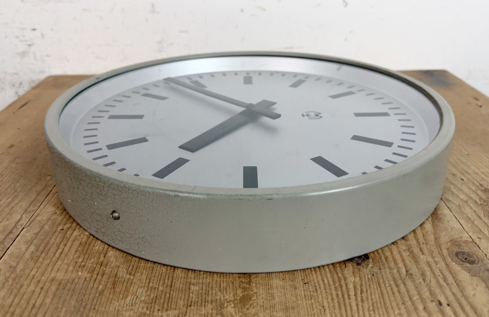photo vinterior Grey Industrial Station Wall Clock From Tcw , 1960