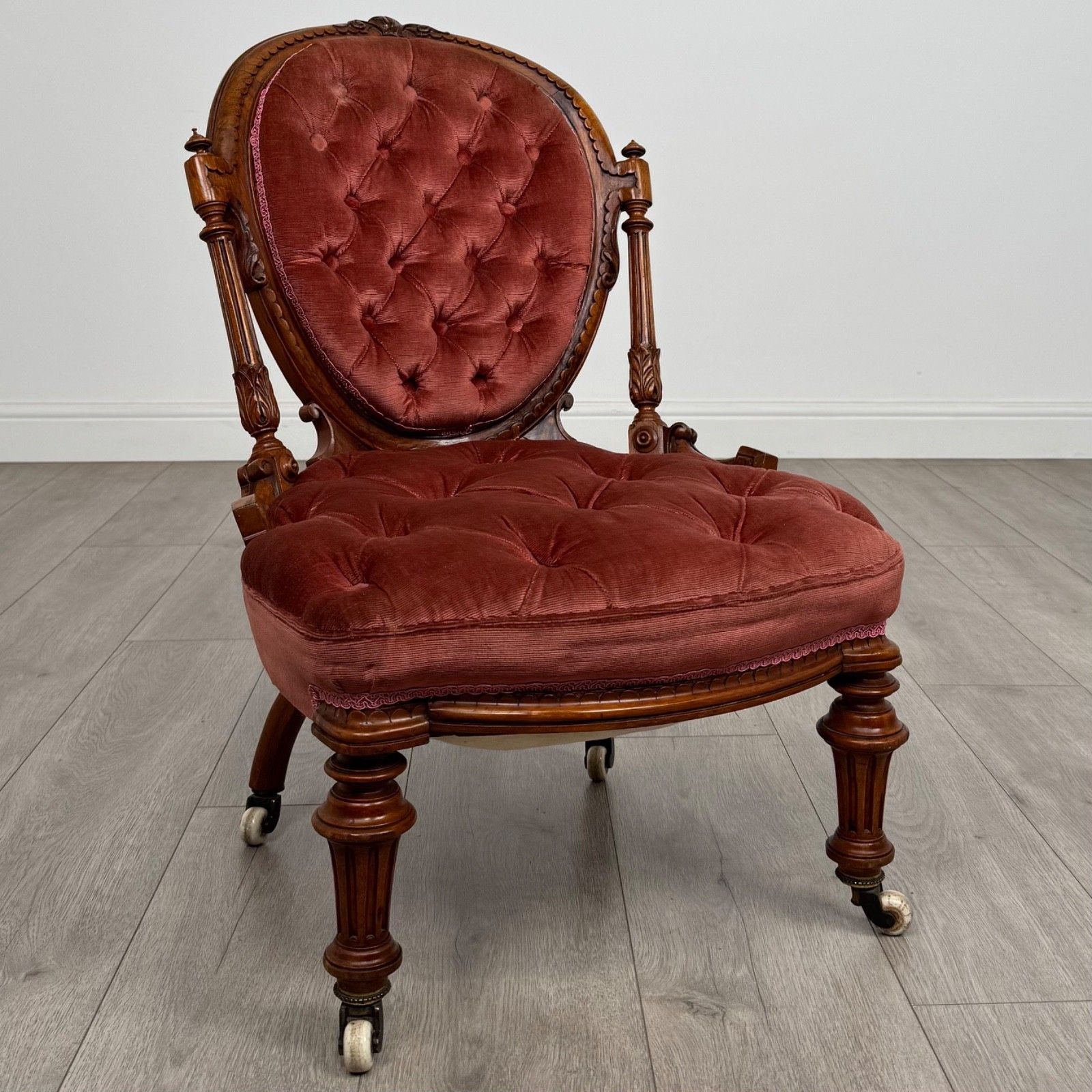 Antique 19th Century Pair Of Parlour Chairs In Walnut photo vintage