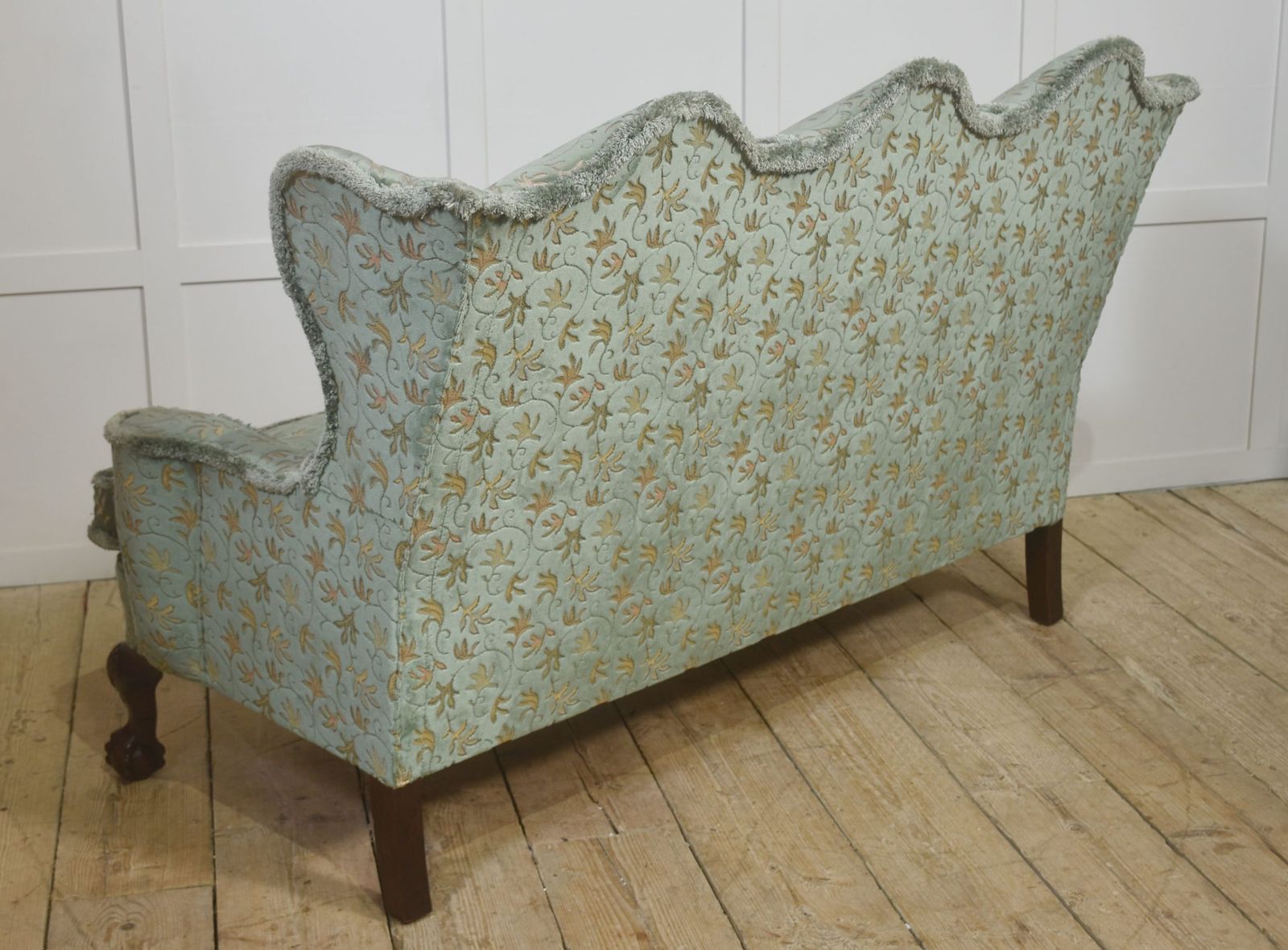 Queen Anne Style Three Seat Sofa photo furniture
