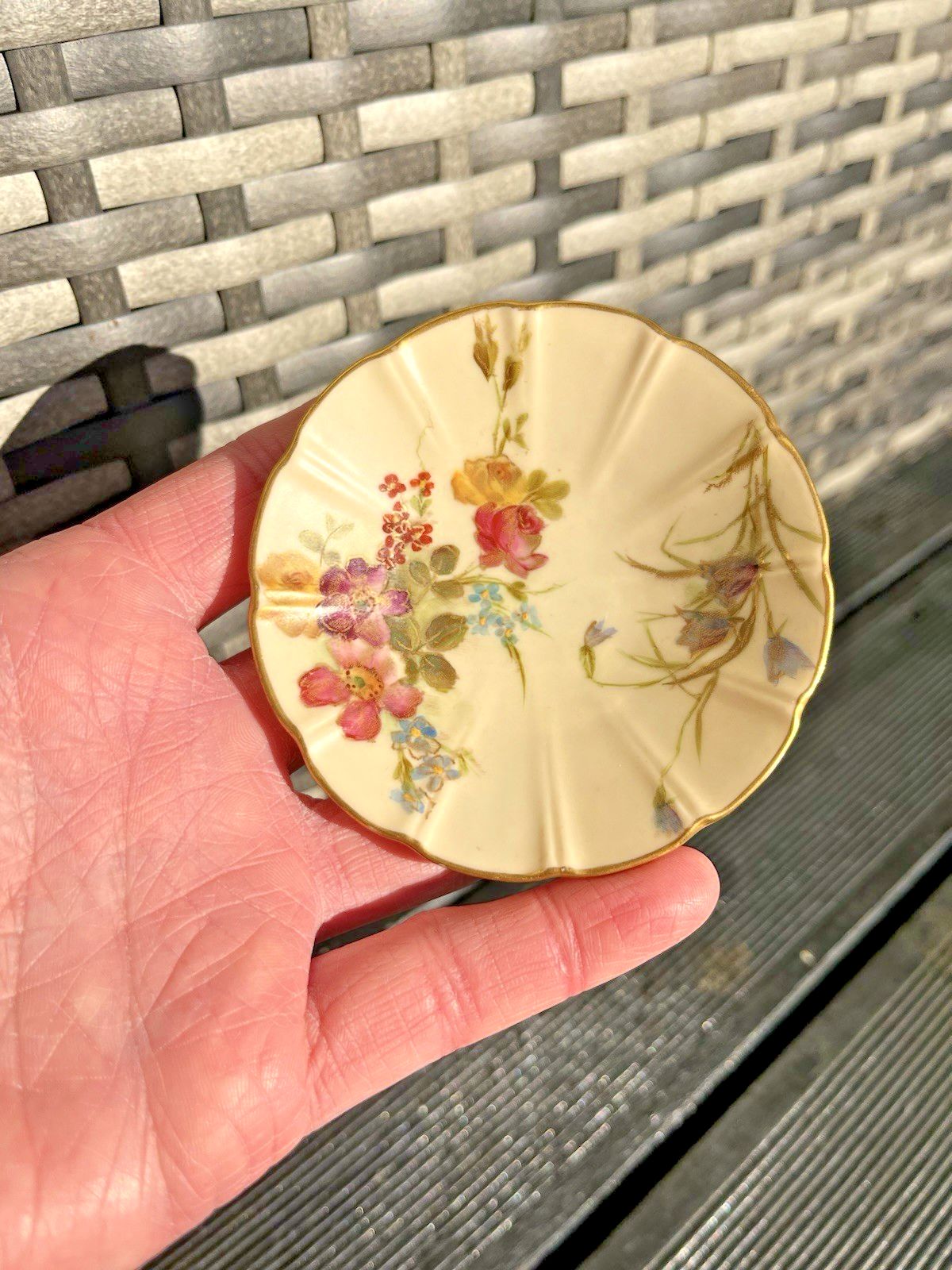 Rare Antique C1901 Royal Worcester Blush Ivory Floral Bouquet Scalloped Pin Dish photo Home Decor