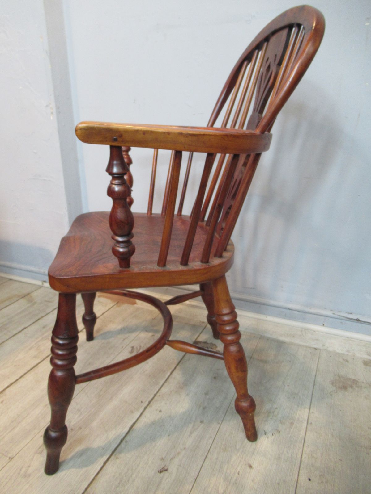 Antique   19th Century Yew Wood Windsor Arm Chair photo vintage
