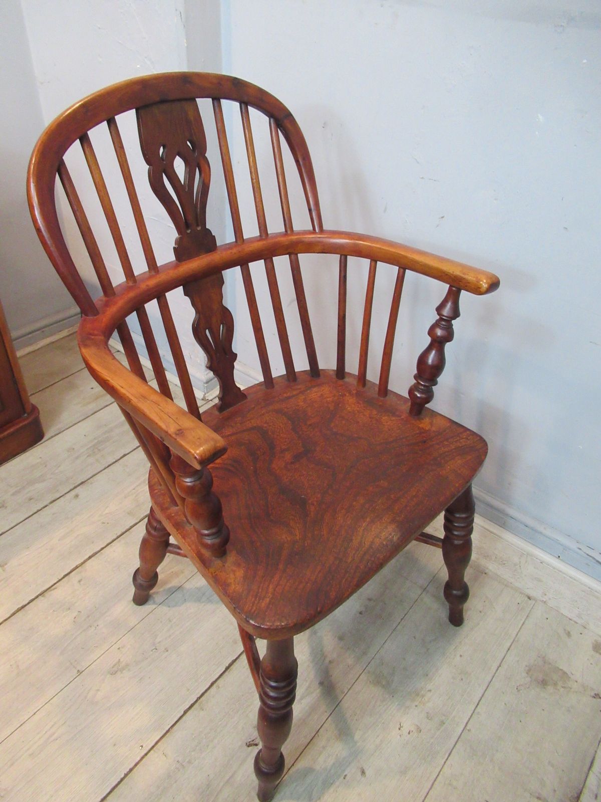 Furniture Antique   19th Century Yew Wood Windsor Arm Chair photo