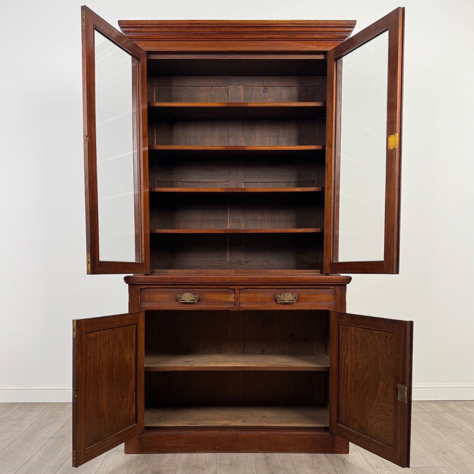 Antique 20th Century Fine Quality Bookcase In Mahogany photo for sale