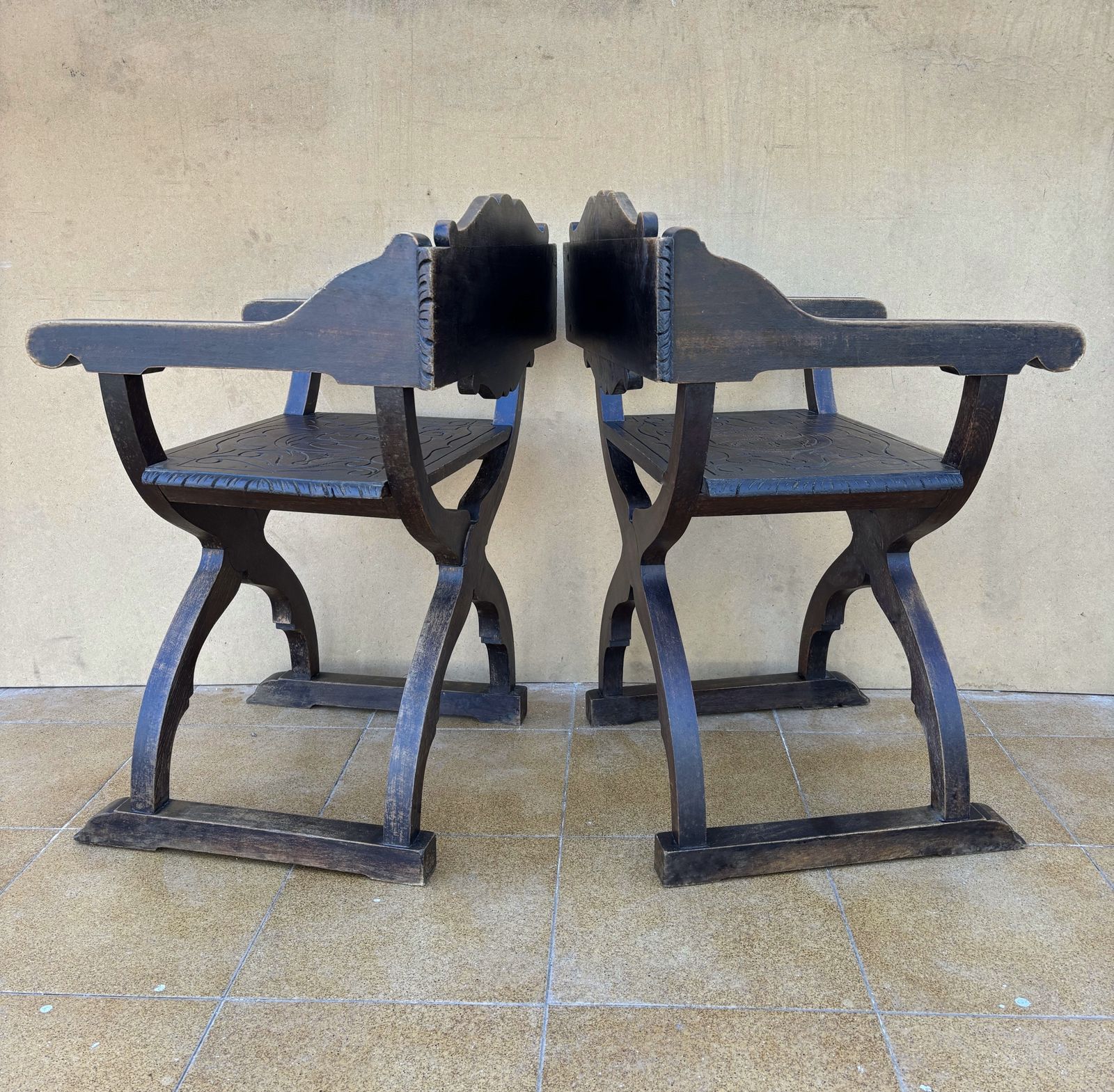 Pair Of Spanish Renaissance Revival Carved Savonarola Chairs, Early 20th Century photo 1570.3