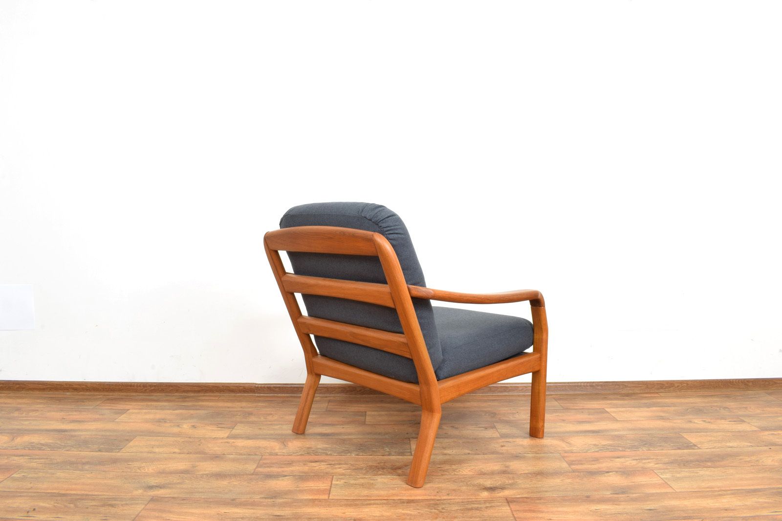 Mid Century Danish Teak Armchair From Dyrlund, 1970s. photo vinterior