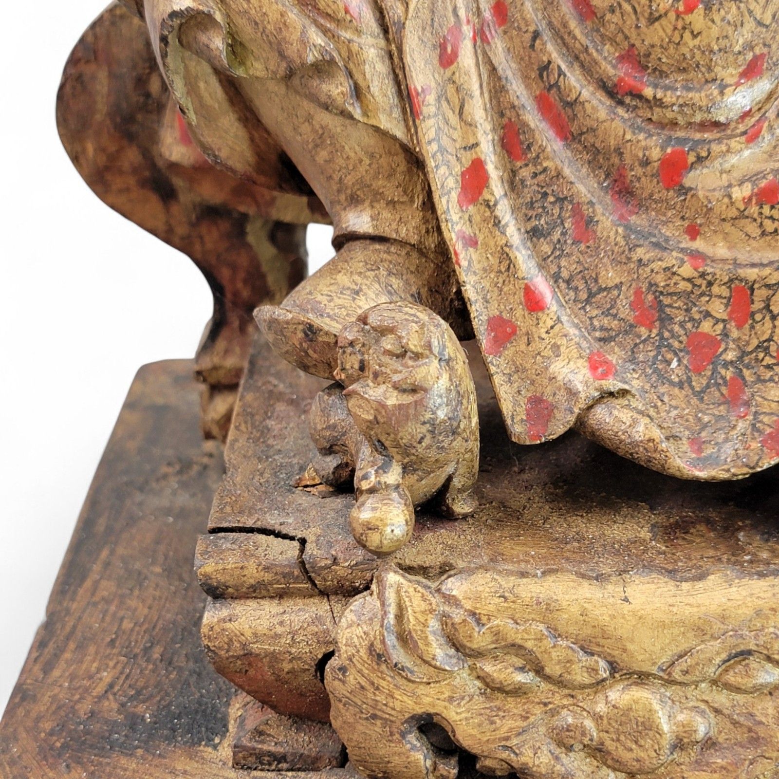 photo vinterior Early Chinese, Gilt, Painted Wood, Temple Figure, Civil Official, C.1650