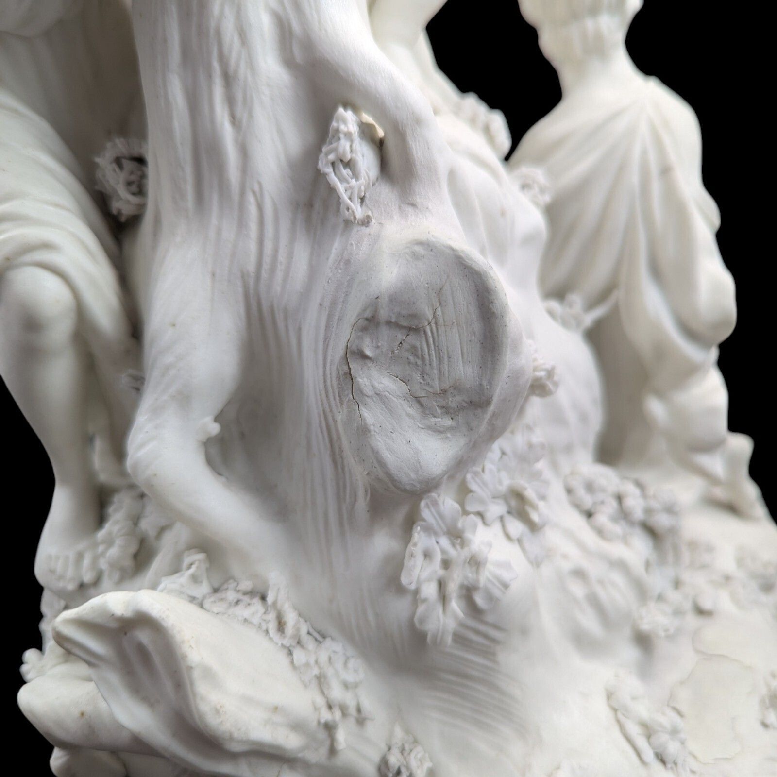 photo vinterior Antique Georgian Derby Parian Biscuit ‘Three Graces & Cupid’ C.1775–85 — Rare