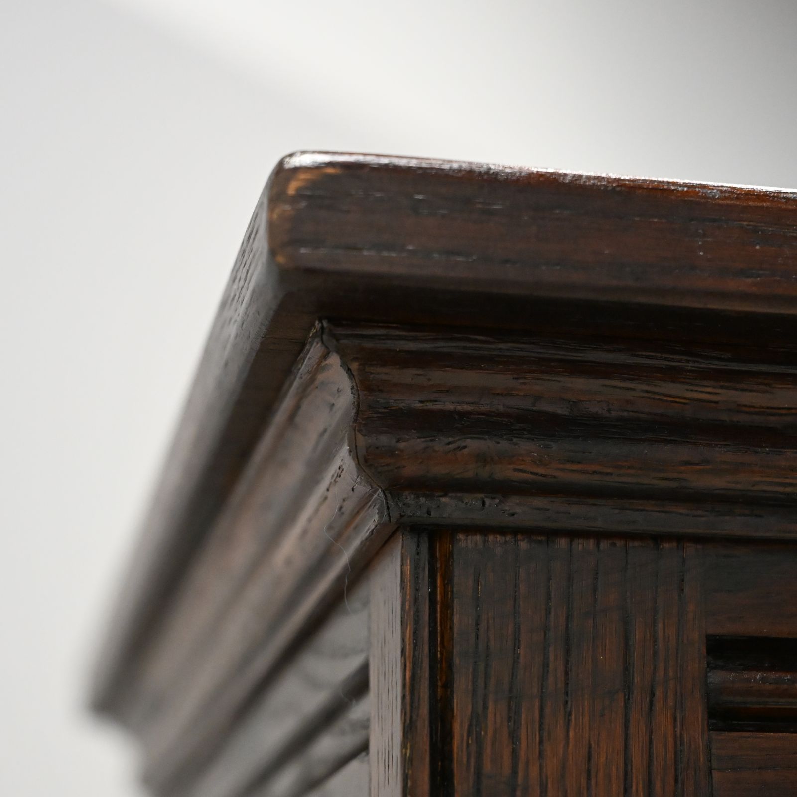 photo vinterior Old Charm Display Cabinet Tudor Brown Top Lighting Exc Free Nationwide Delivery*