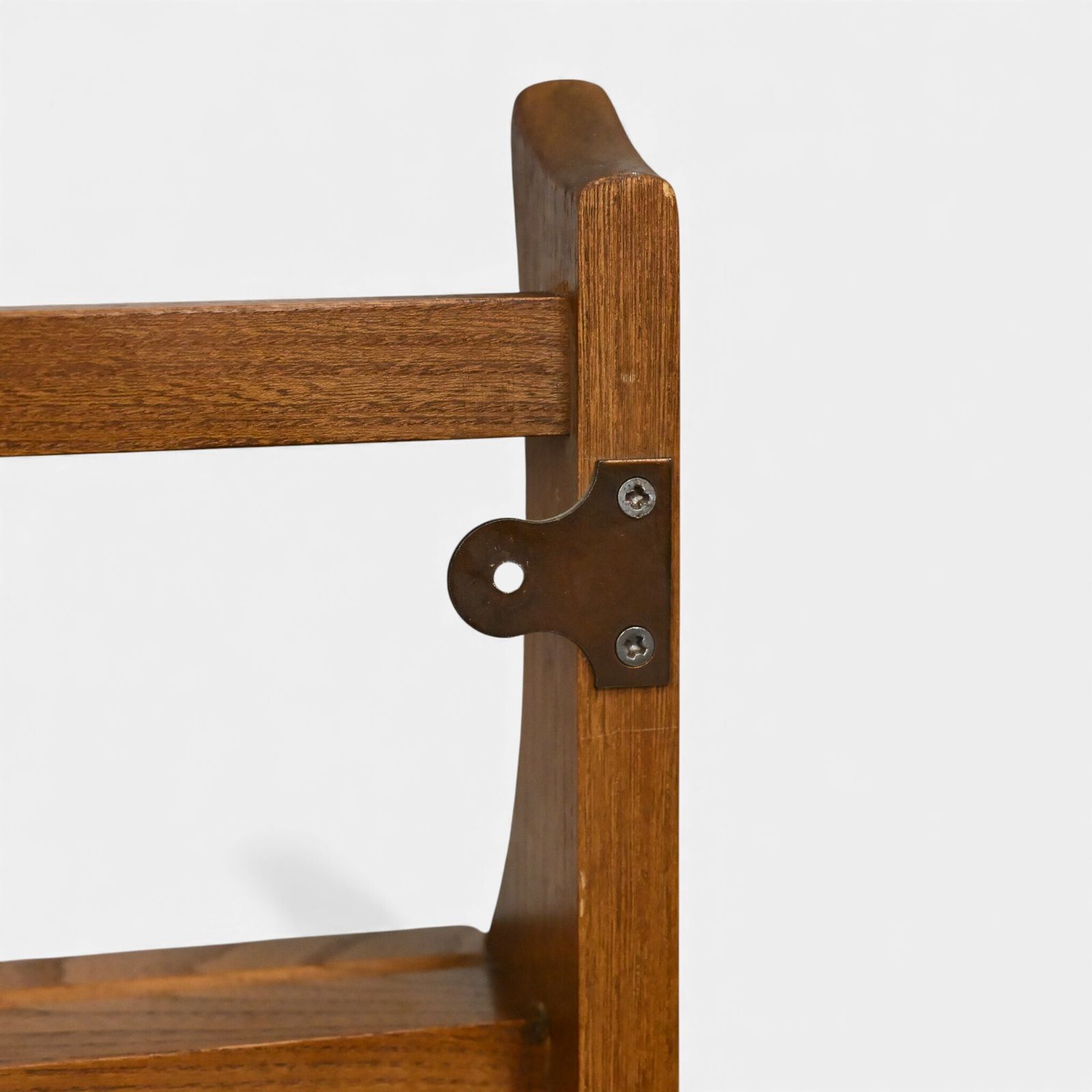 photo furniture Ercol Hanging Plate Rack Model 268 Golden Dawn With Fixings Free Uk* Delivery