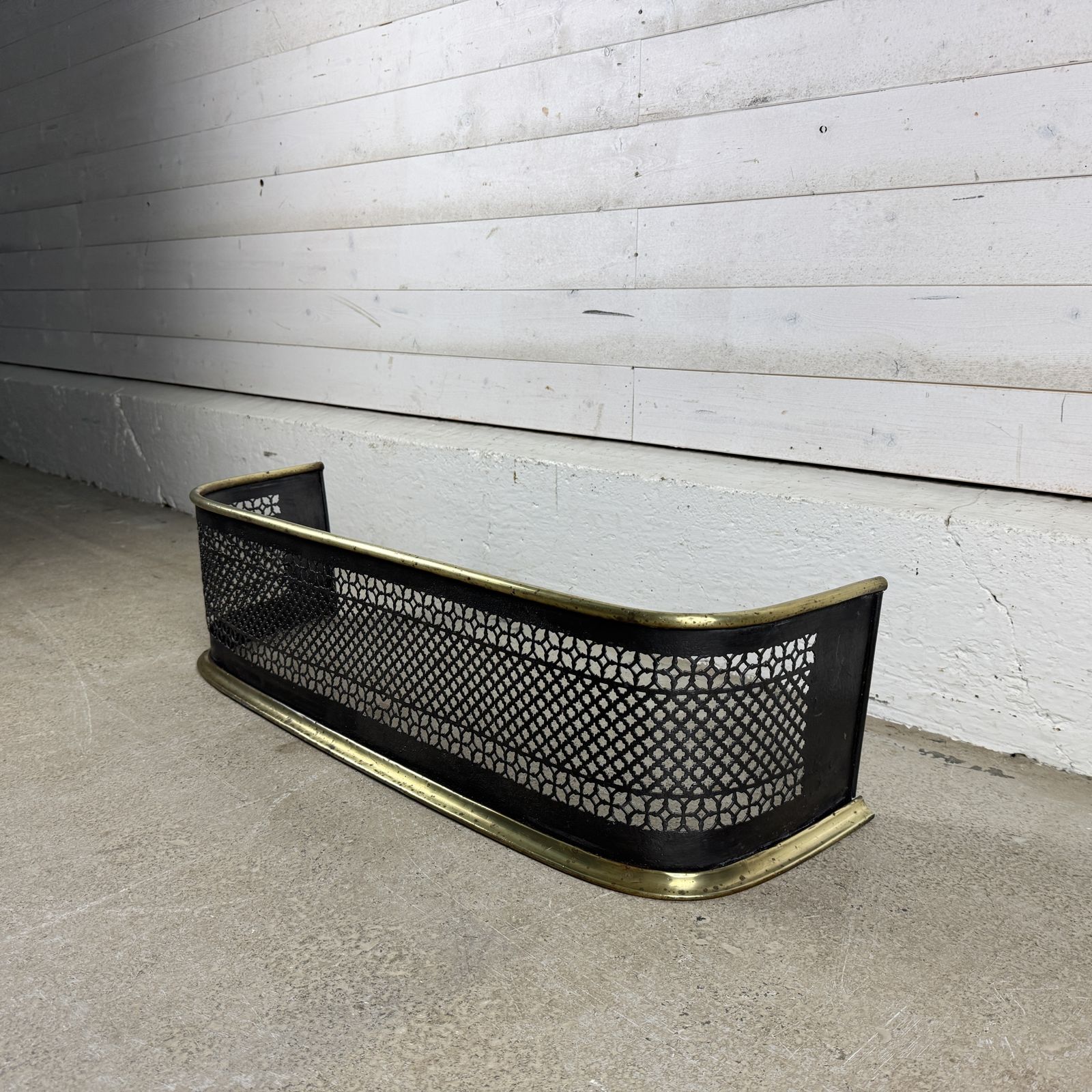 Small Victorian Iron And Brass Fender photo vinterior