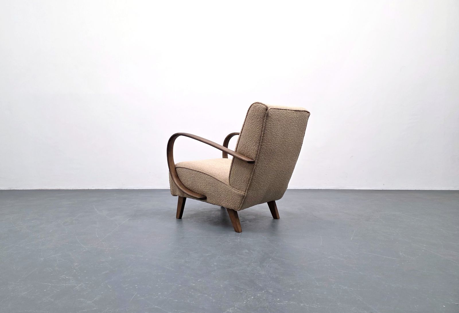 1930 Jindrich Halabala Bentwood Armchair In Dark Beige Boucle photo Furniture