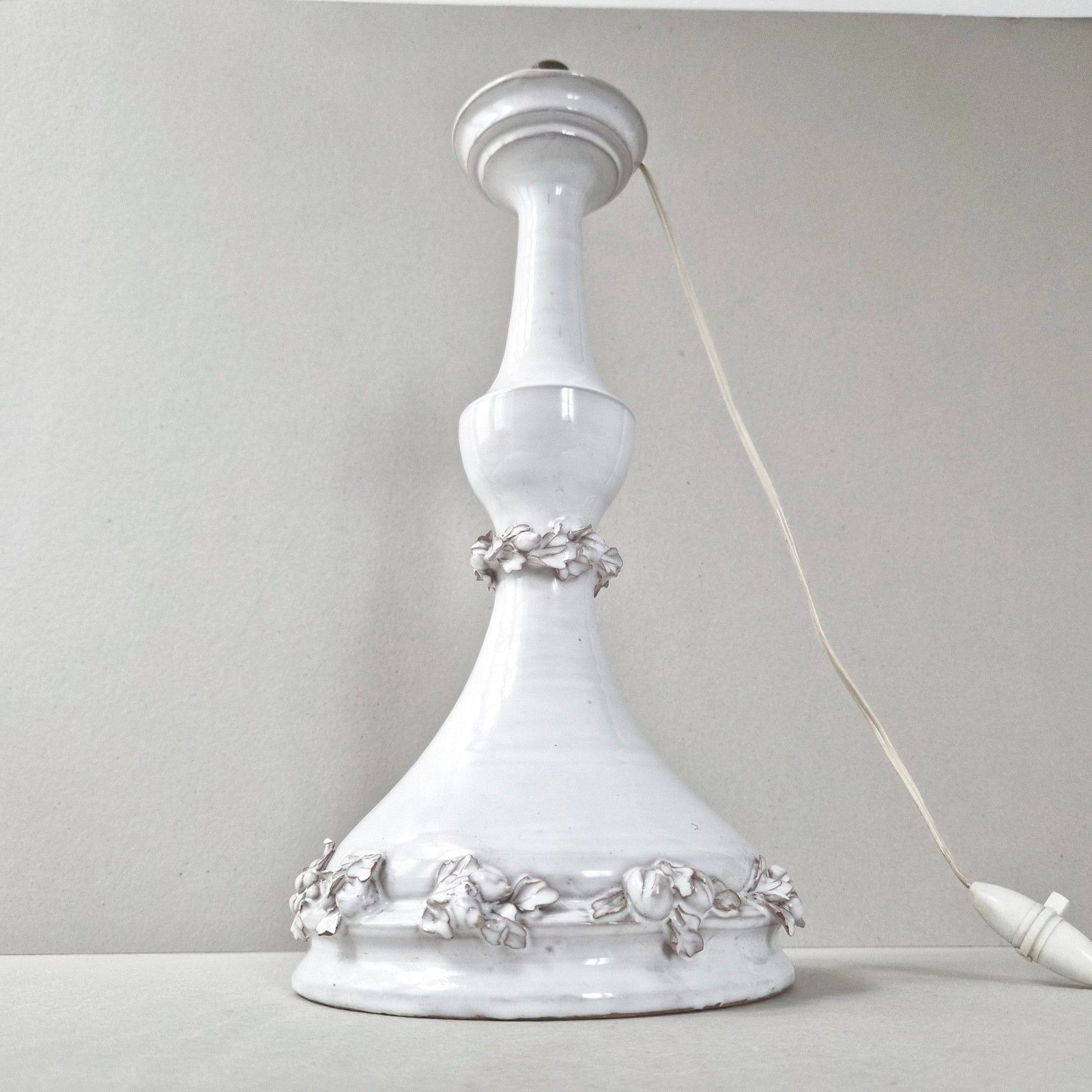459.0 Lampe vintage italienne en céramique décorée de fleurs, années 1950 photo