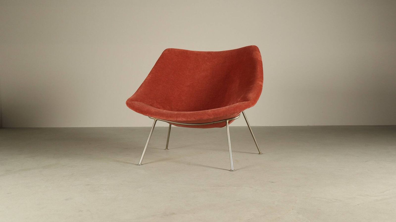 Pierre Paulin For Artifort — F156 “Little Oyster” Lounge Chair, 1959–1960s photo furniture