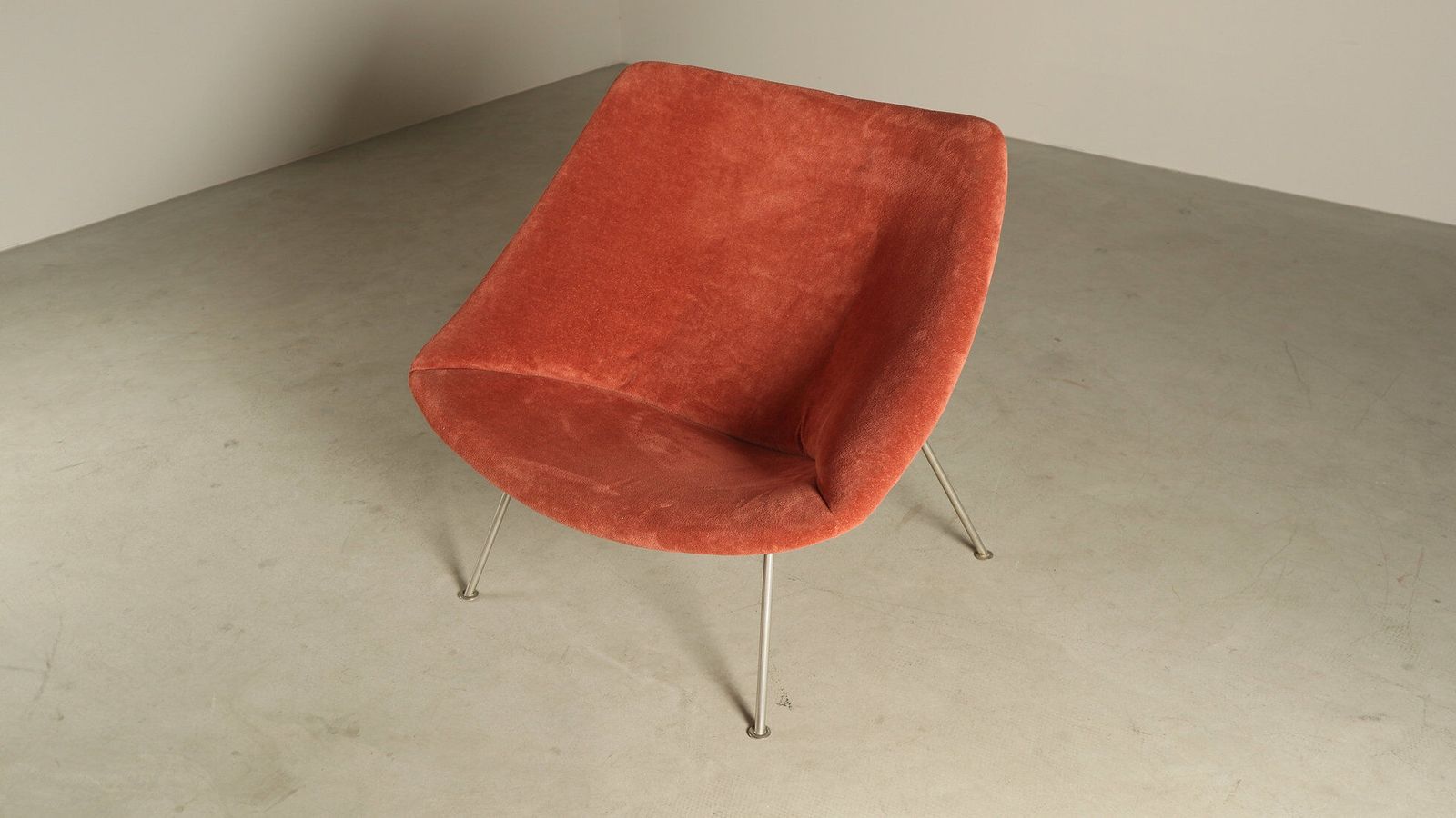 Pierre Paulin For Artifort — F156 “Little Oyster” Lounge Chair, 1959–1960s photo vintage