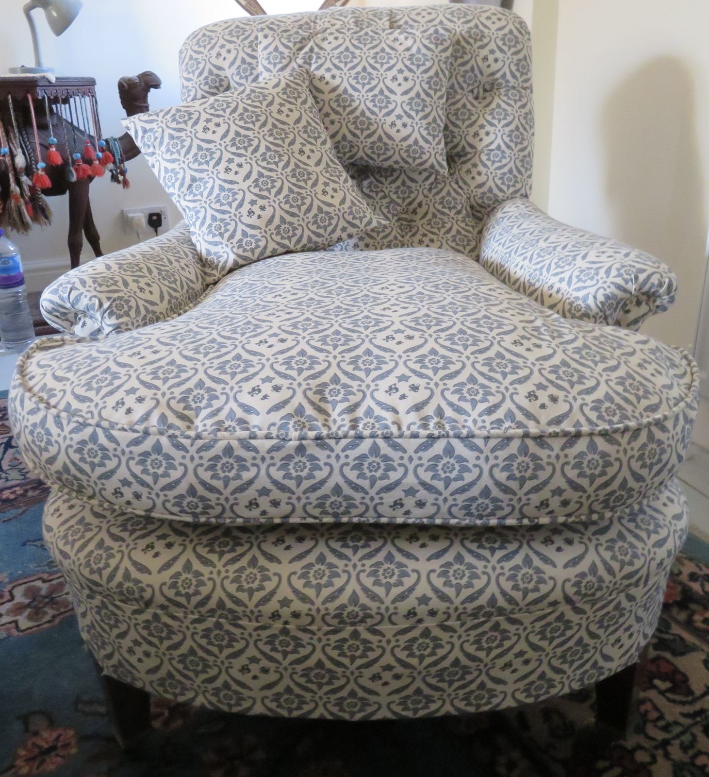 Howard And Sons Club Easy Armchair. photo furniture