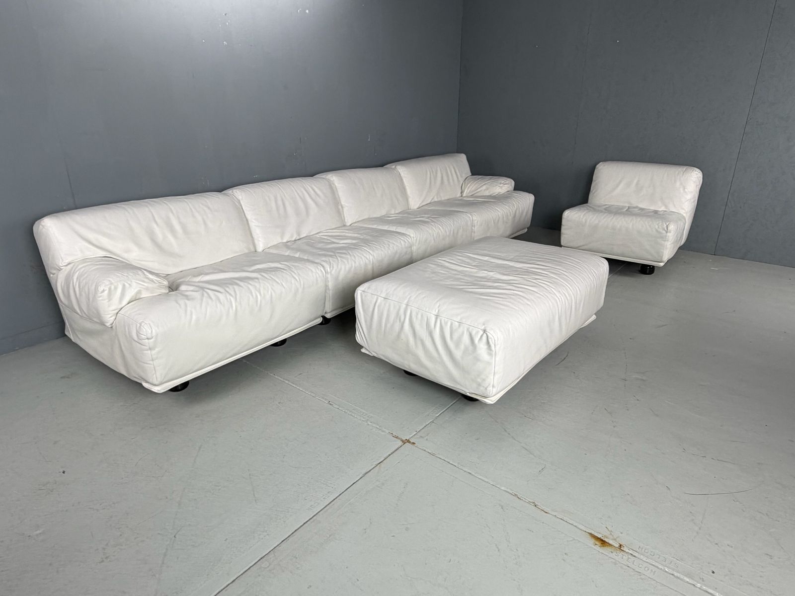 Leather 5 Seater Sofa "Fiandra" By Vico Magistretti For Cassina, 1970, Italy