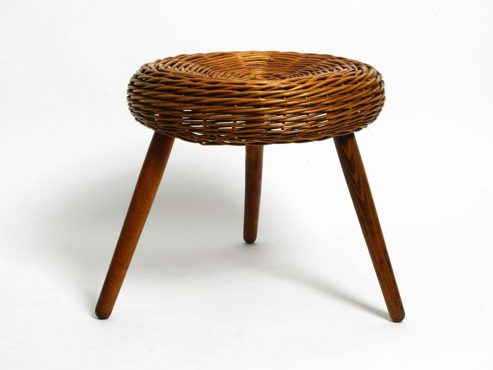 Original Large Mid Century Modern Rattan Stool With Wooden Legs By Tony Paul photo 776.0