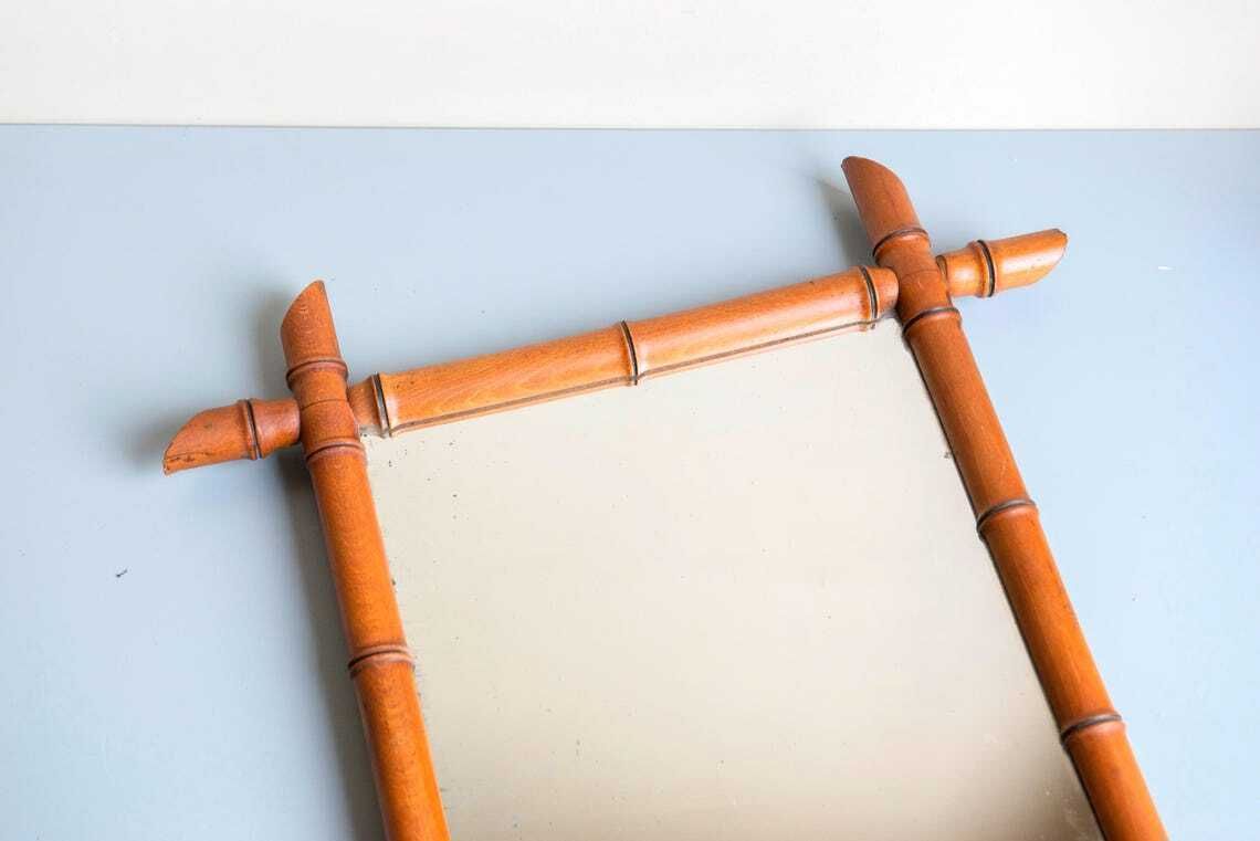 photo for sale Antieke Franse Wandspiegel Met Faux Bamboe Lijst – Met De Hand Gesneden Houten Lijst