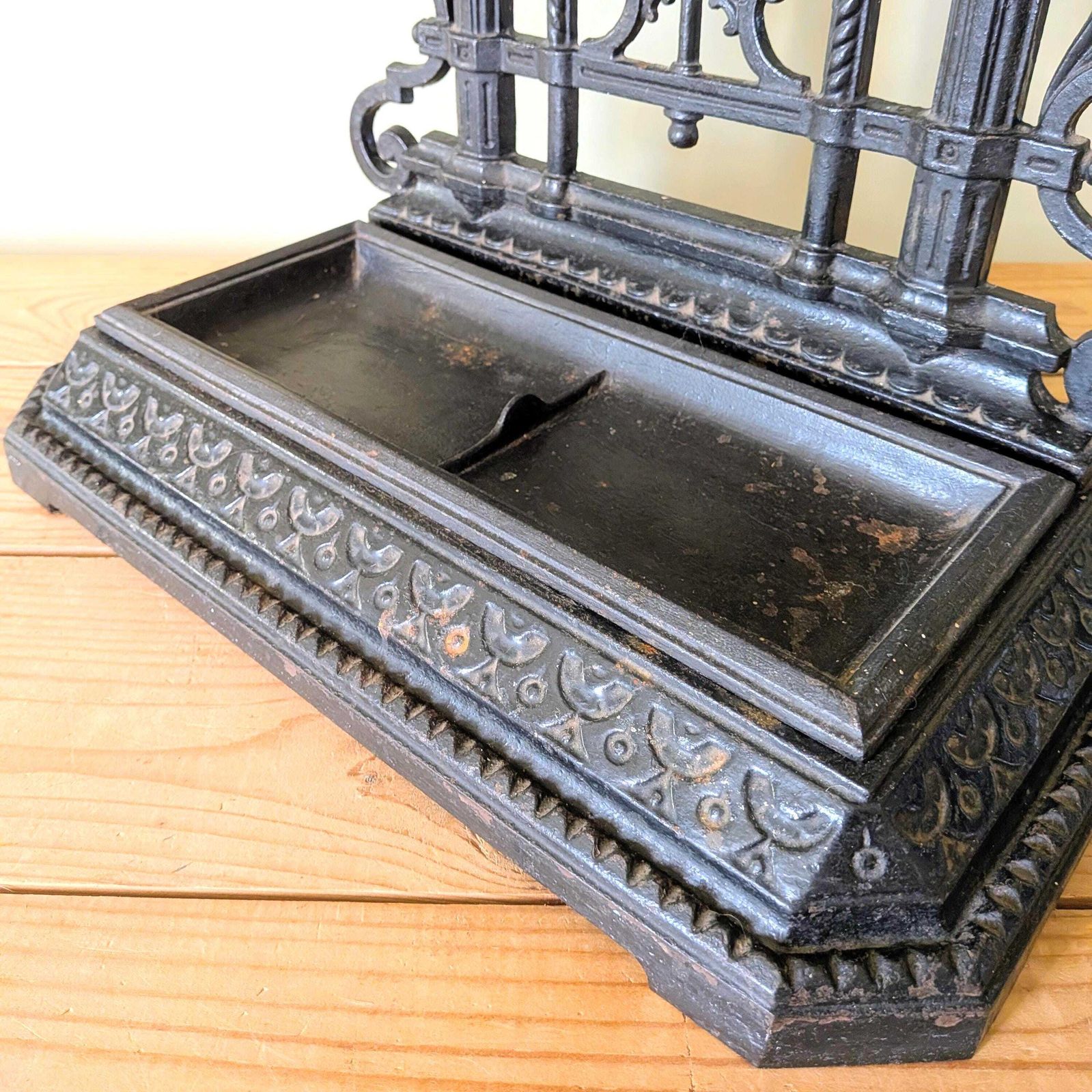 Victorian Cast Iron Umbrella Stand Or Stick Stand C1870 photo Home Fixtures