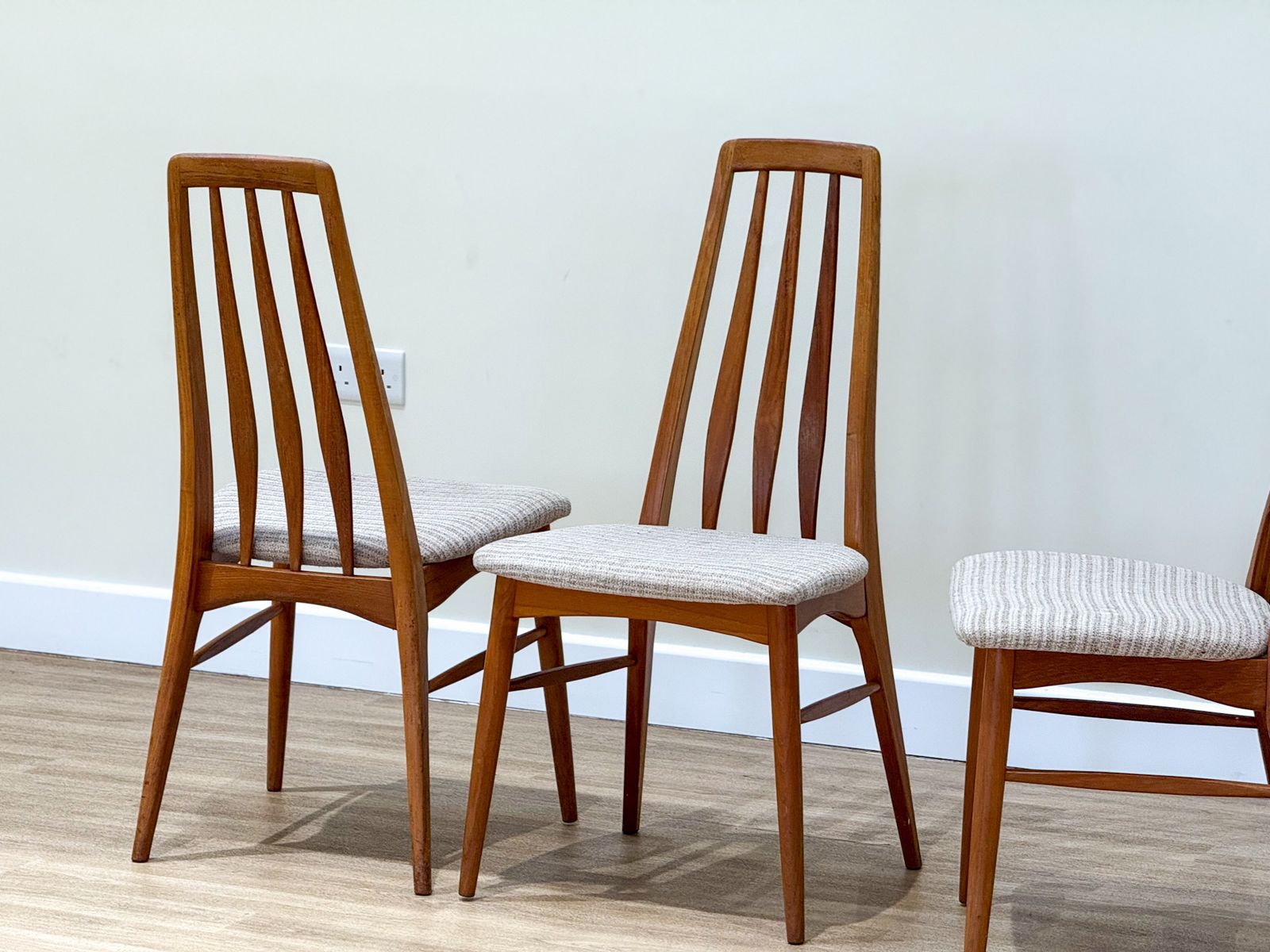 A Set Of Four Eva Chairs By (Koefoed Hornslet) photo vintage