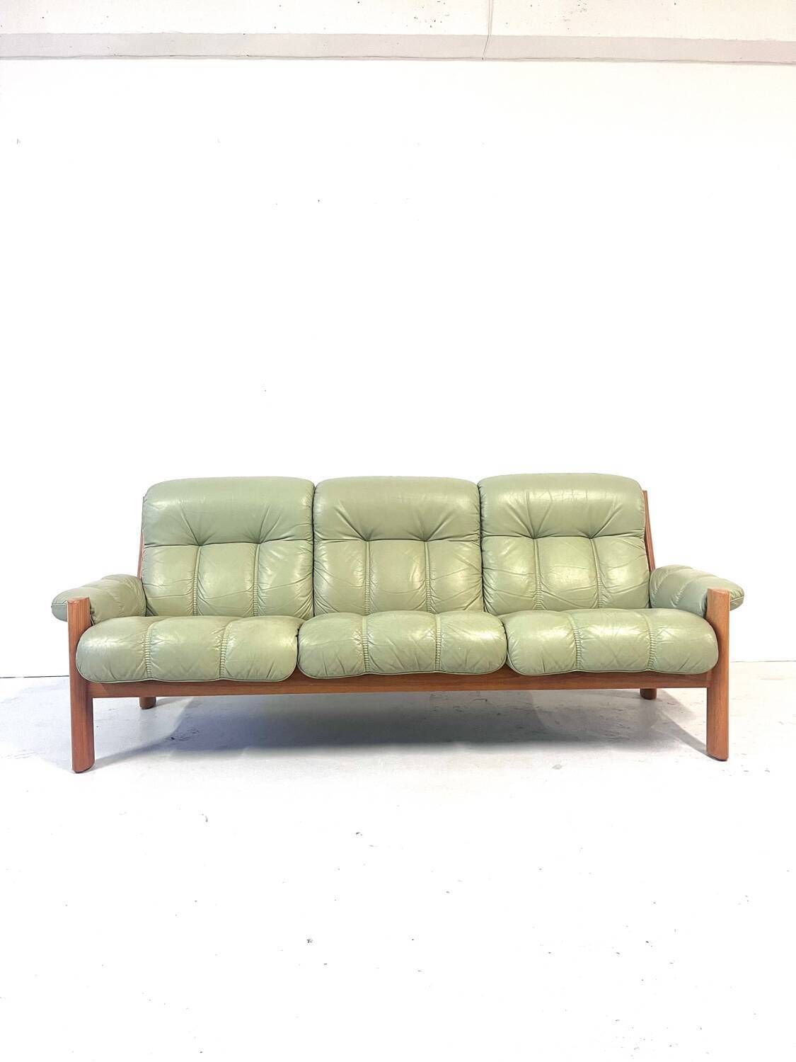Canapé En Cuir, Norvège Des Années 1980 photo for sale