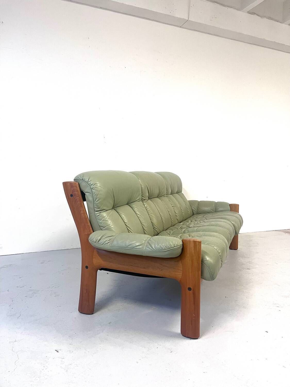 photo for sale Canapé En Cuir, Norvège Des Années 1980
