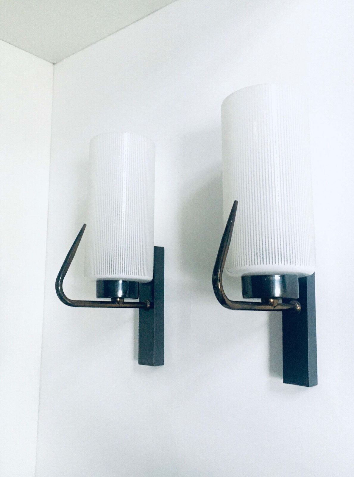 Mid Century Design Wandlamp Set Van Messing En Glas, Frankrijk Ca. Jaren 1950 photo for sale