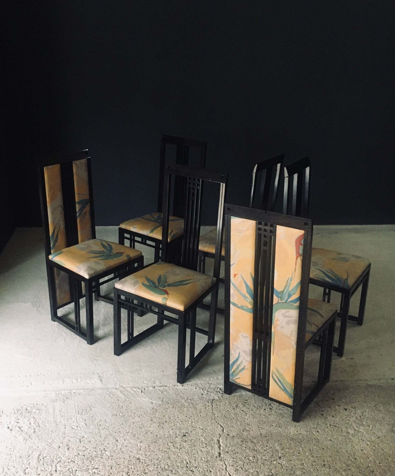 photo vintage Postmodern Design 'Galaxy' Dining Chair Set By Umberto Asnago For Giorgetti, Italy 1980's