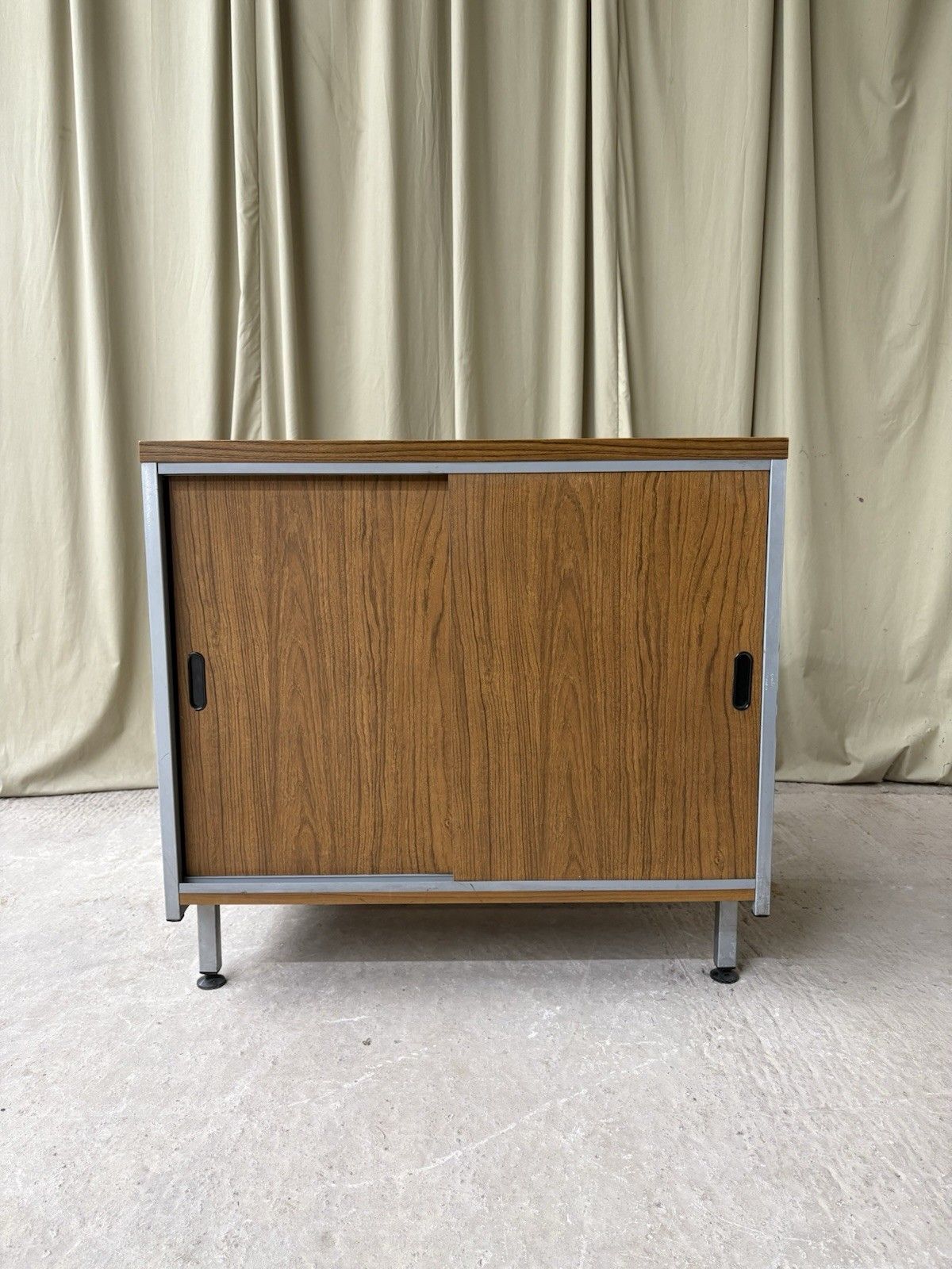Vtg Late Mid Century Modernist Media Cabinet Compact Sideboard Lp Storage R955 photo for sale