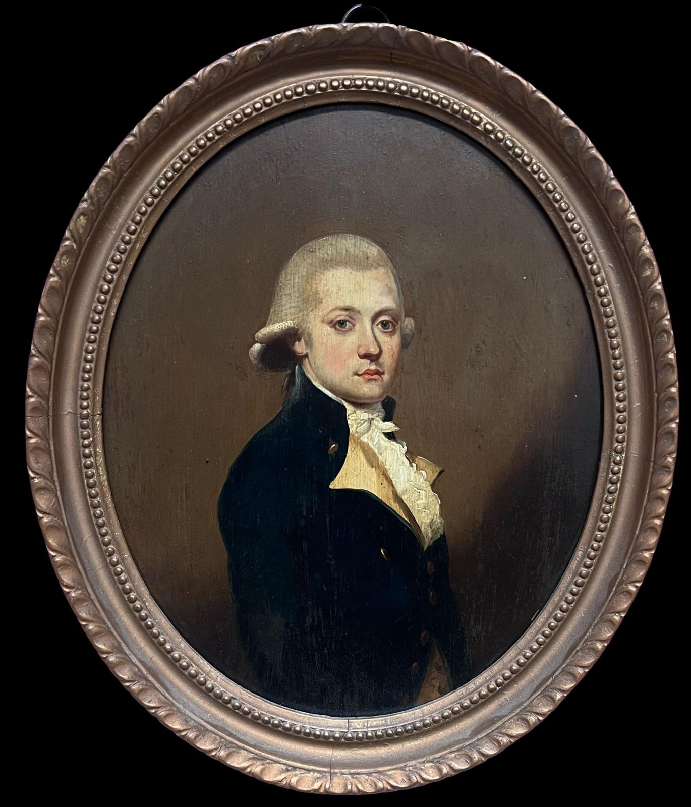 Antique English Schoolfine 1800's English Oil On Panel Portrait Of A Georgian Gentleman In Oval Frame