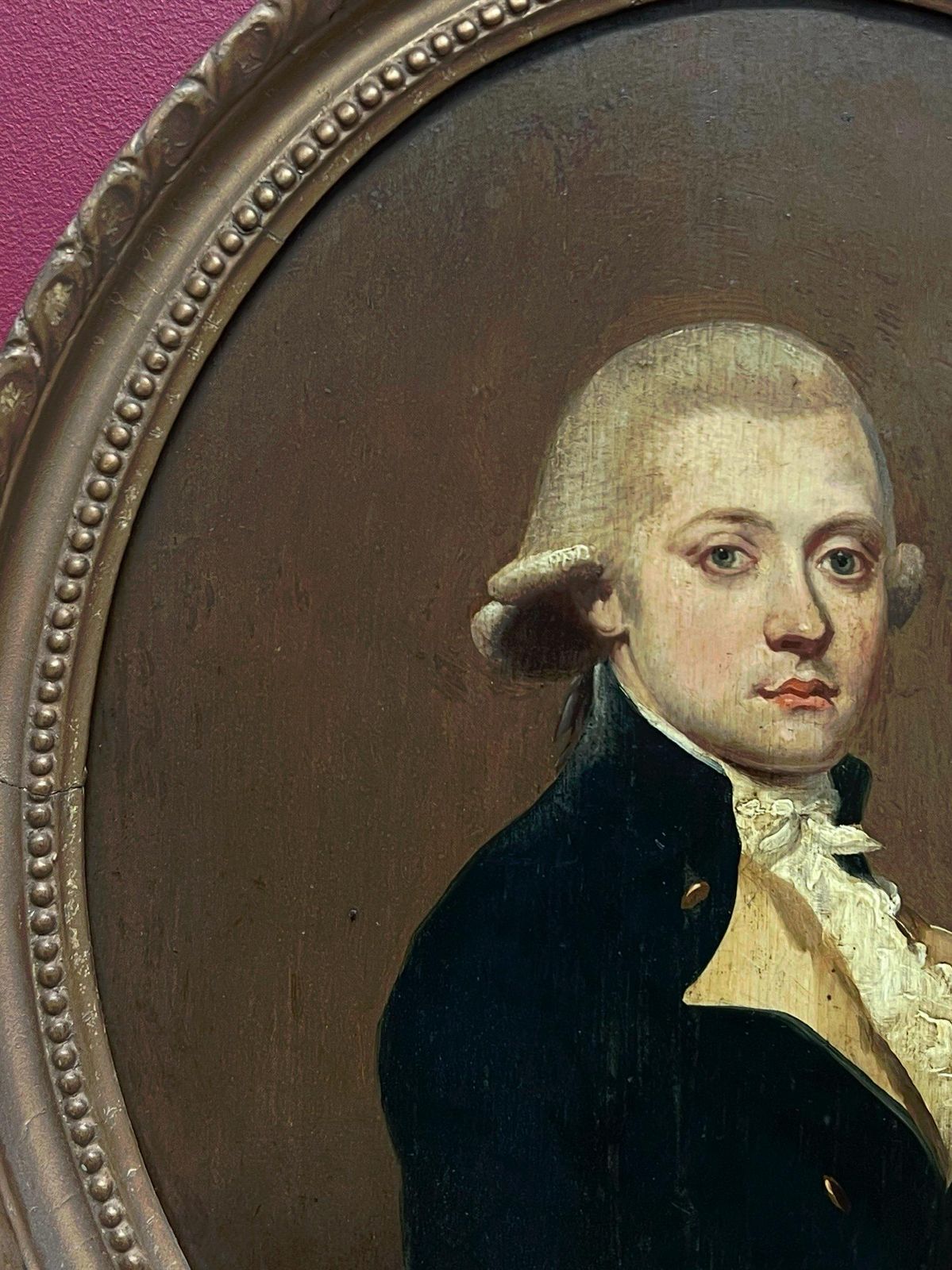 Antique English Schoolfine 1800's English Oil On Panel Portrait Of A Georgian Gentleman In Oval Frame photo vinterior