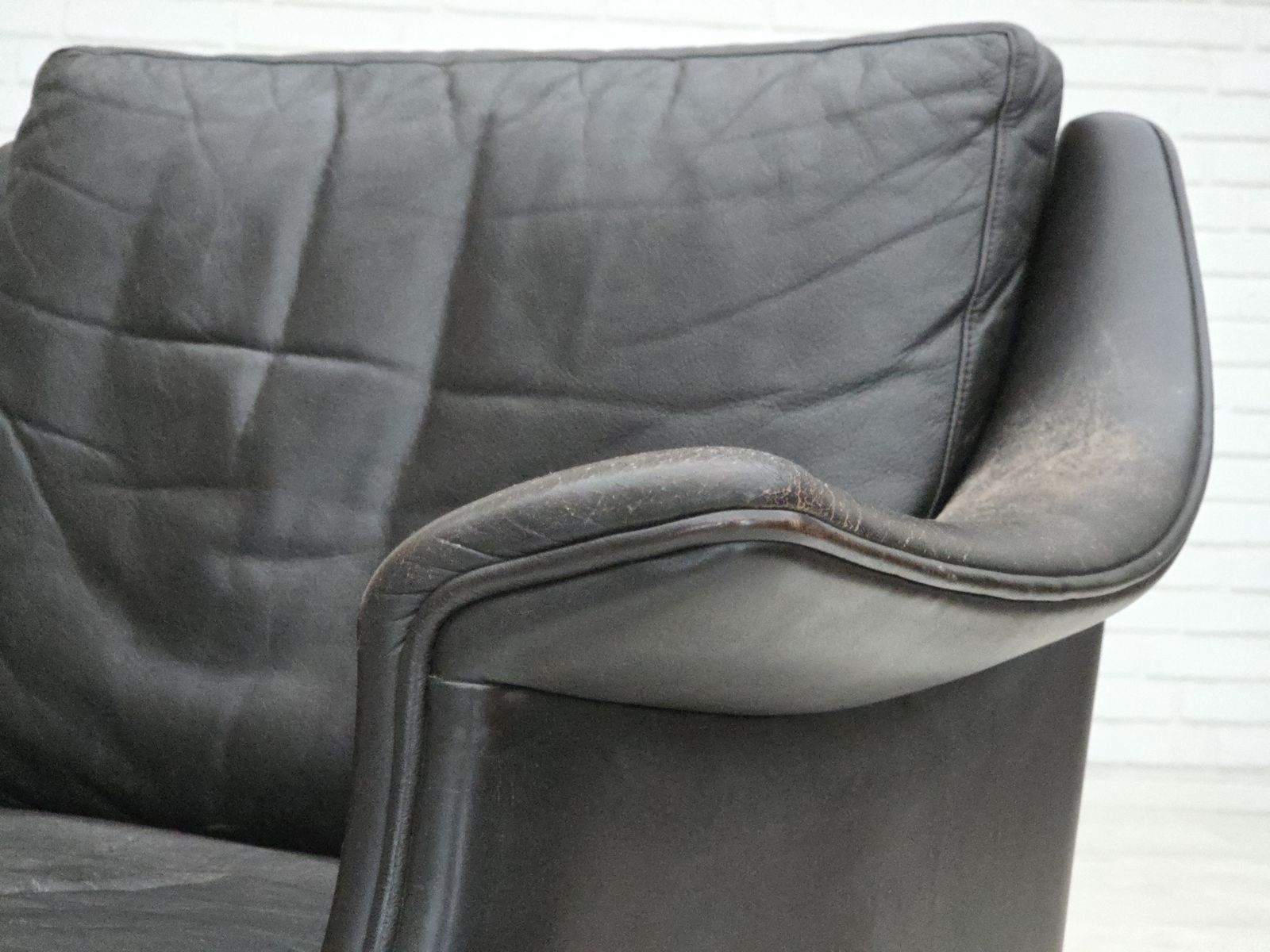 Ca. Jaren 1970, Deens Design Van Aage Christensen, Fauteuil, Model "Monark", Leer, Teakhout. photo vinterior