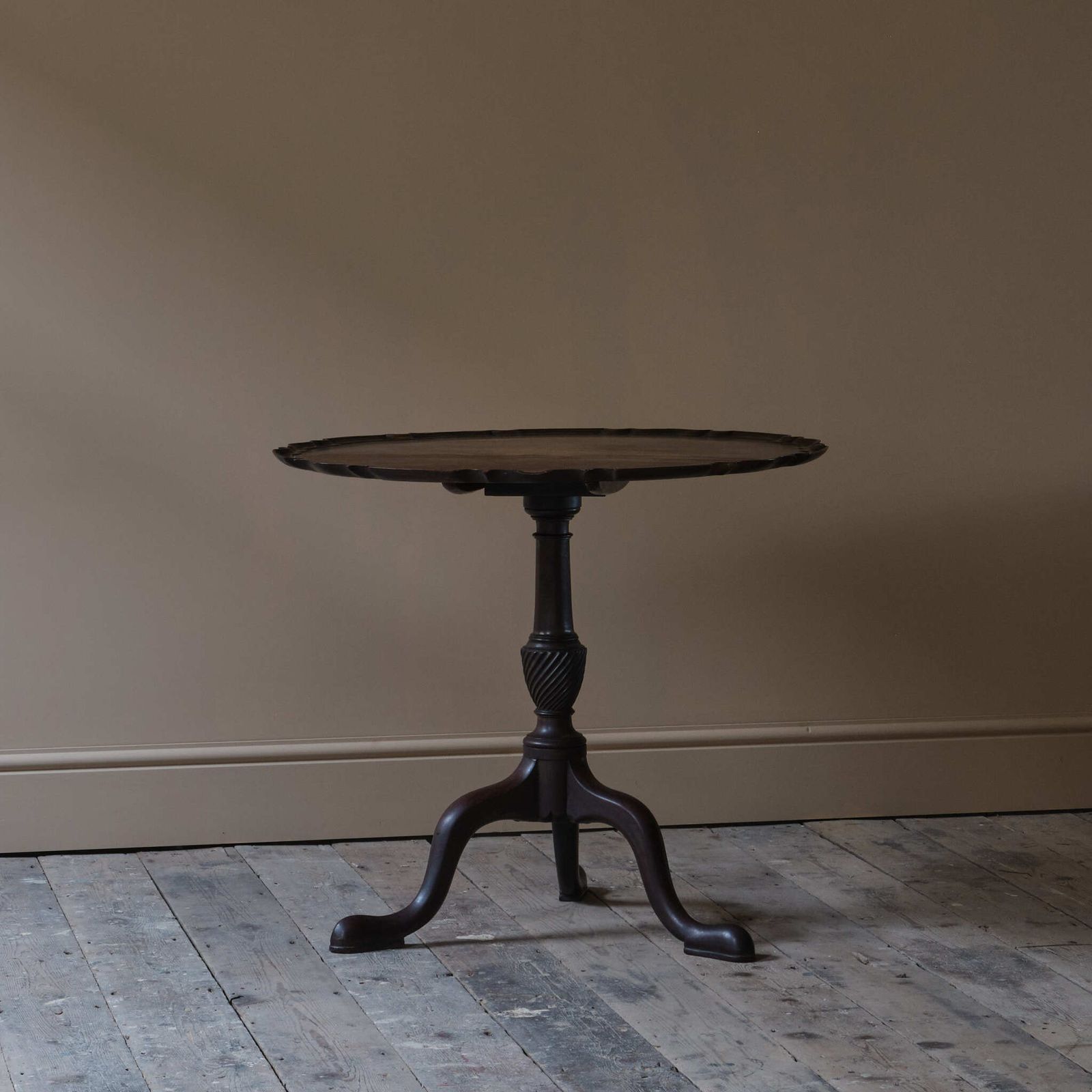 George III Pie Crust Tilt Top Tripod Table photo furniture