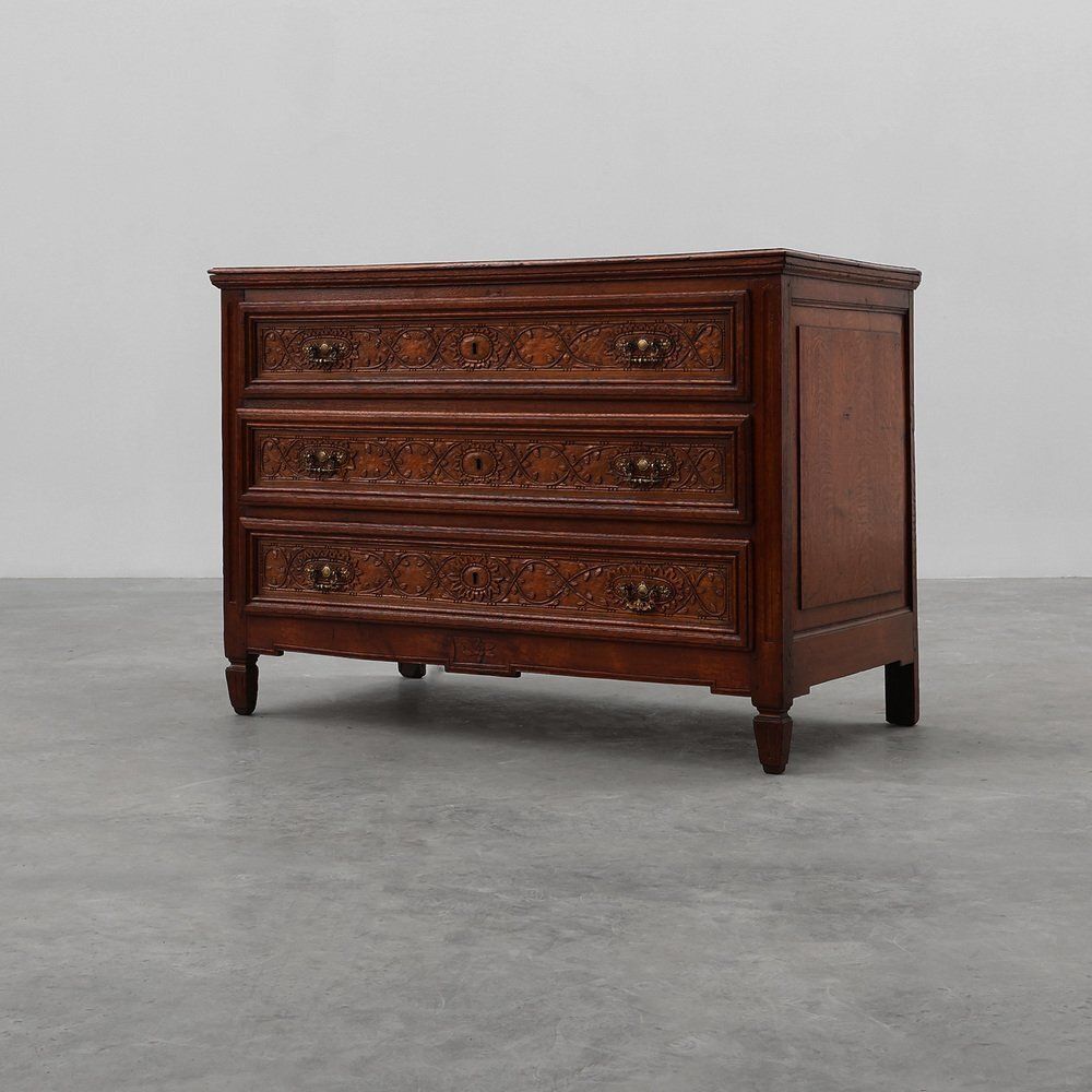 17th Century Italian Renaissance Oak Chest Of Drawers