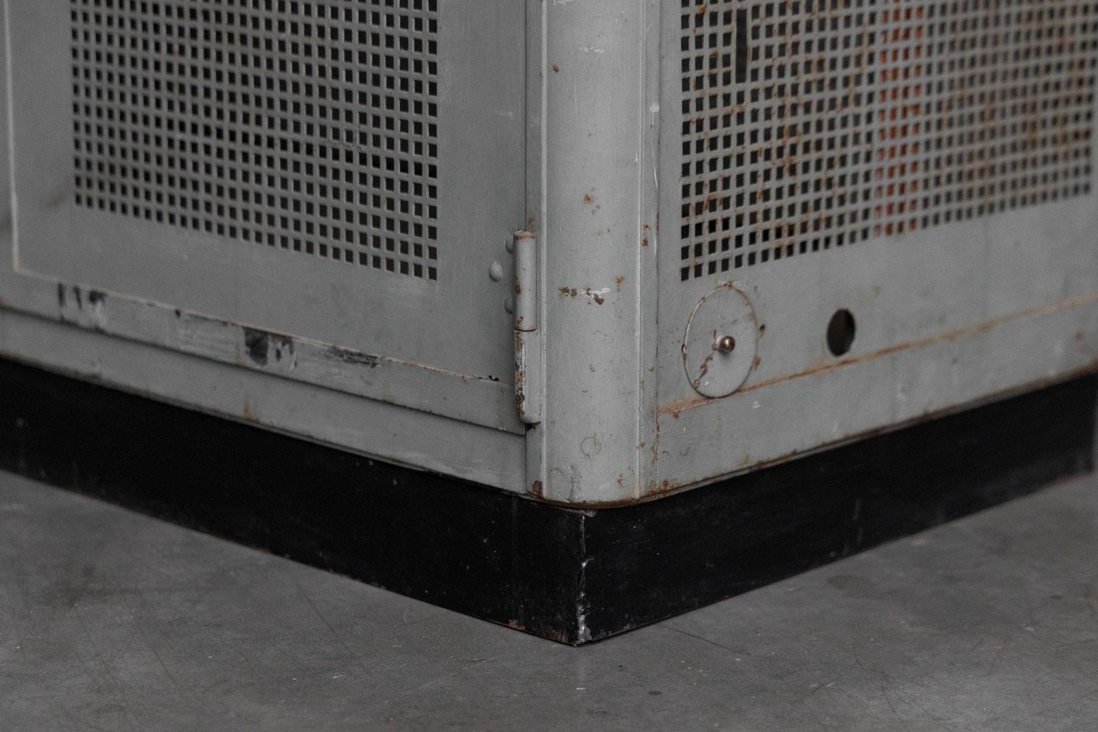 photo vinterior Industrial Steel Cabinet, France, 1960s