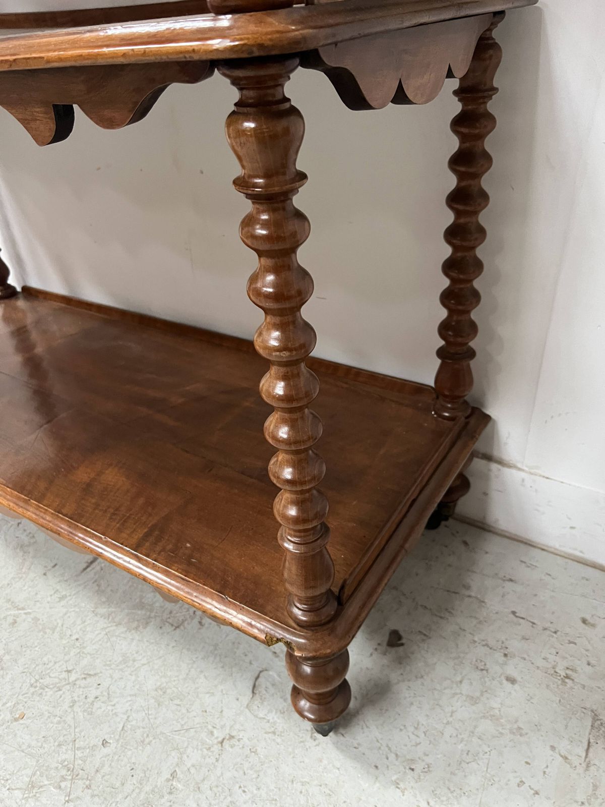 photo furniture Napoleon III Console Table With Three Shelves In Mahogany And Veneer, 19th Century
