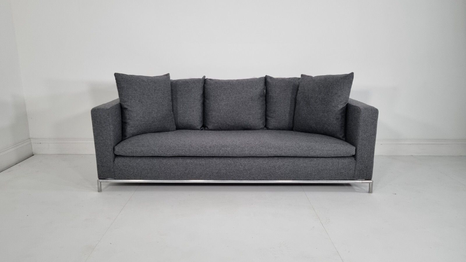 Furniture Bb Italia George 3 Seater Sofa In Charcoal Wool Impeccable Condition photo