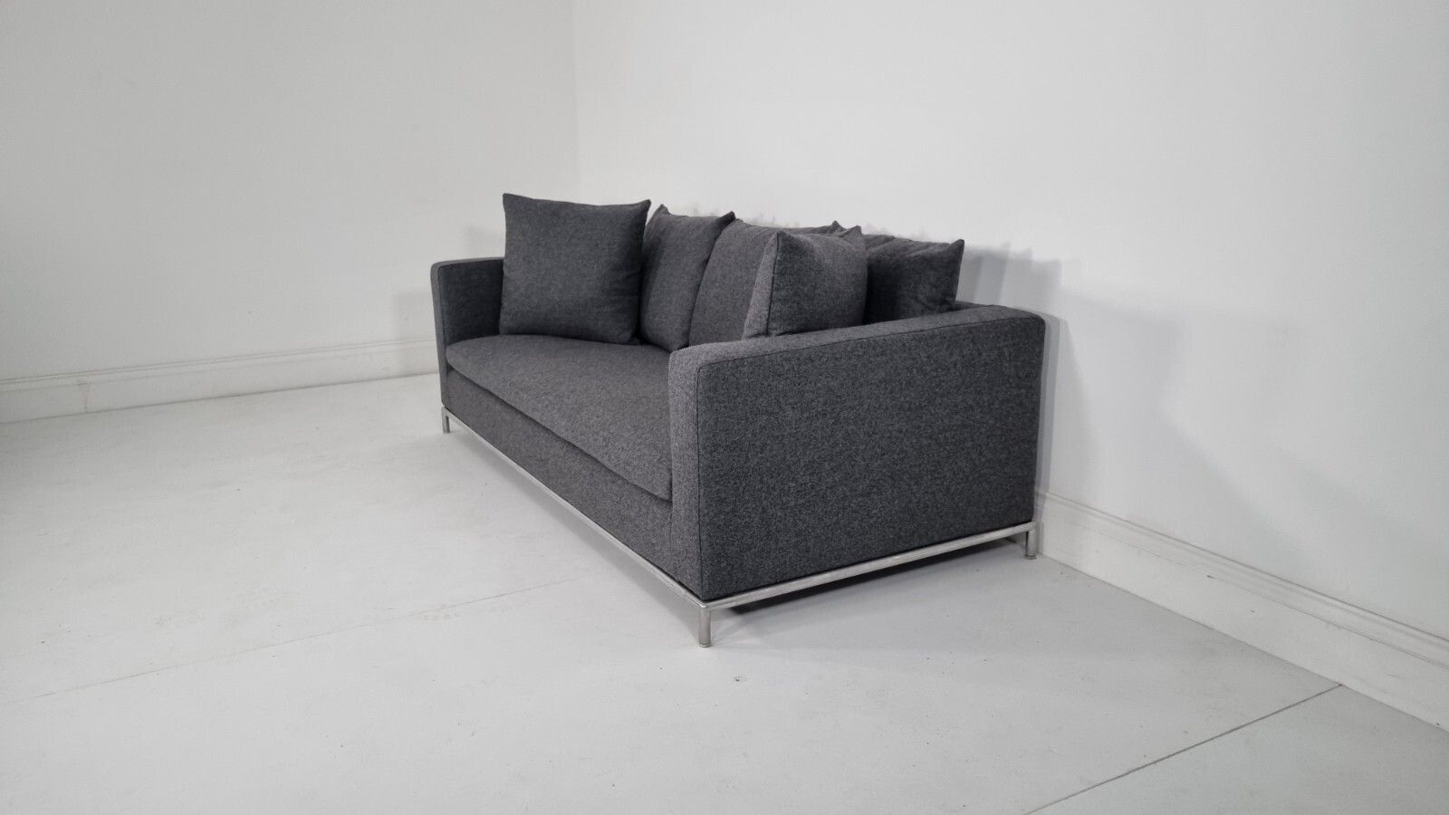 photo vinterior Bb Italia George 3 Seater Sofa In Charcoal Wool Impeccable Condition