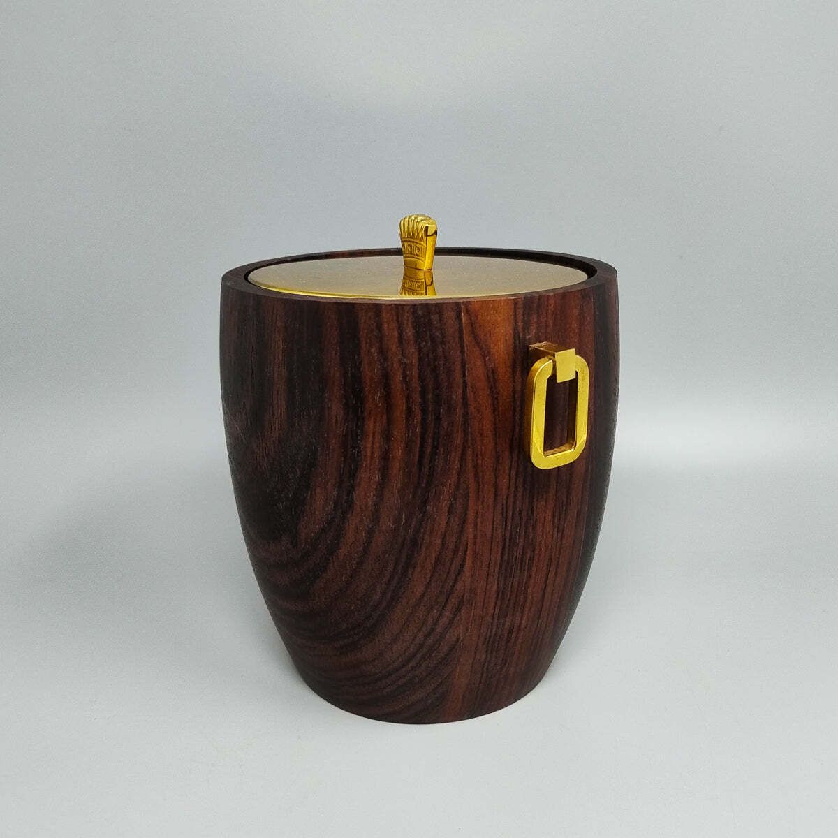1970s Gorgeous Cocktail Shaker With Ice Bucket By Macabo. Made In Italy photo vintage