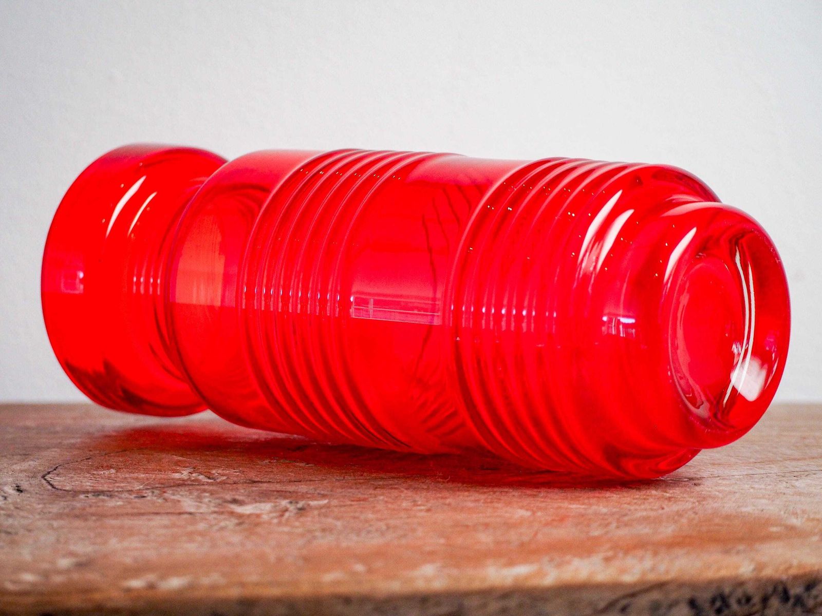 Tamara Aladin Kleopatra Glass Vase For Riihimaen Lasi C1969 In Red With Sticker photo buy