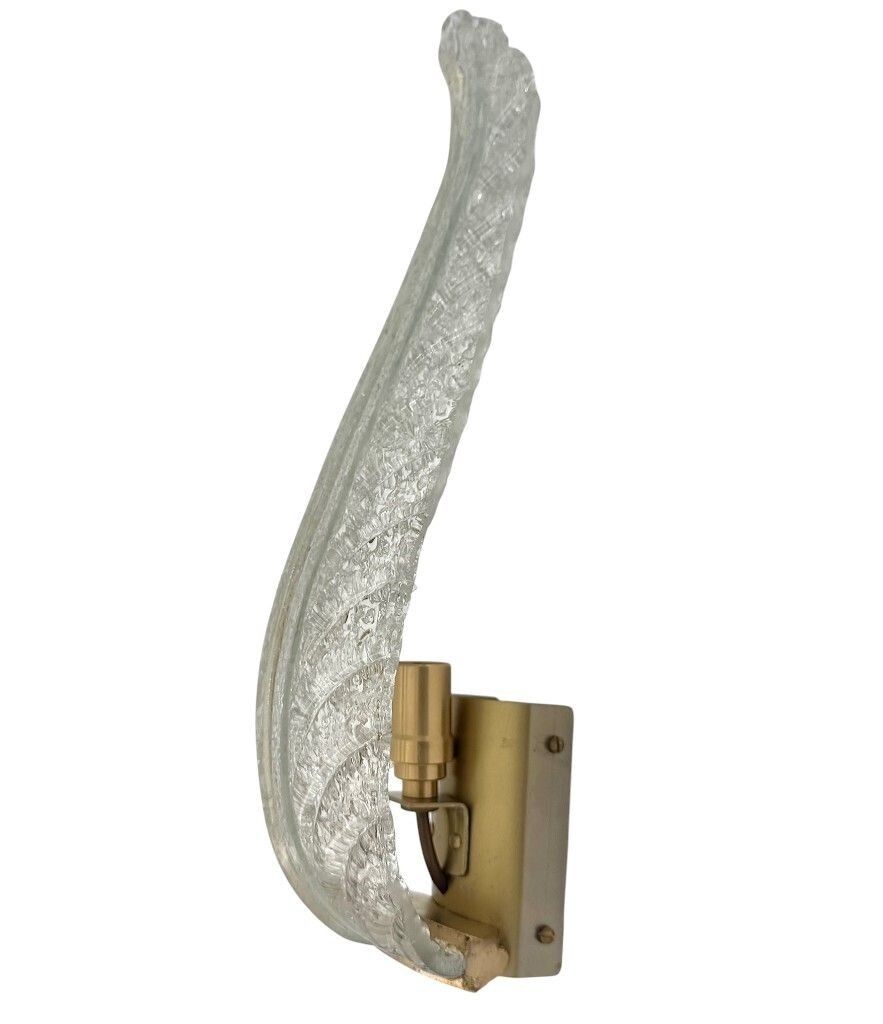 A Pair Of Art Deco 1940s Barovier & Toso Murano Glass Feather Wall Sconces photo for sale