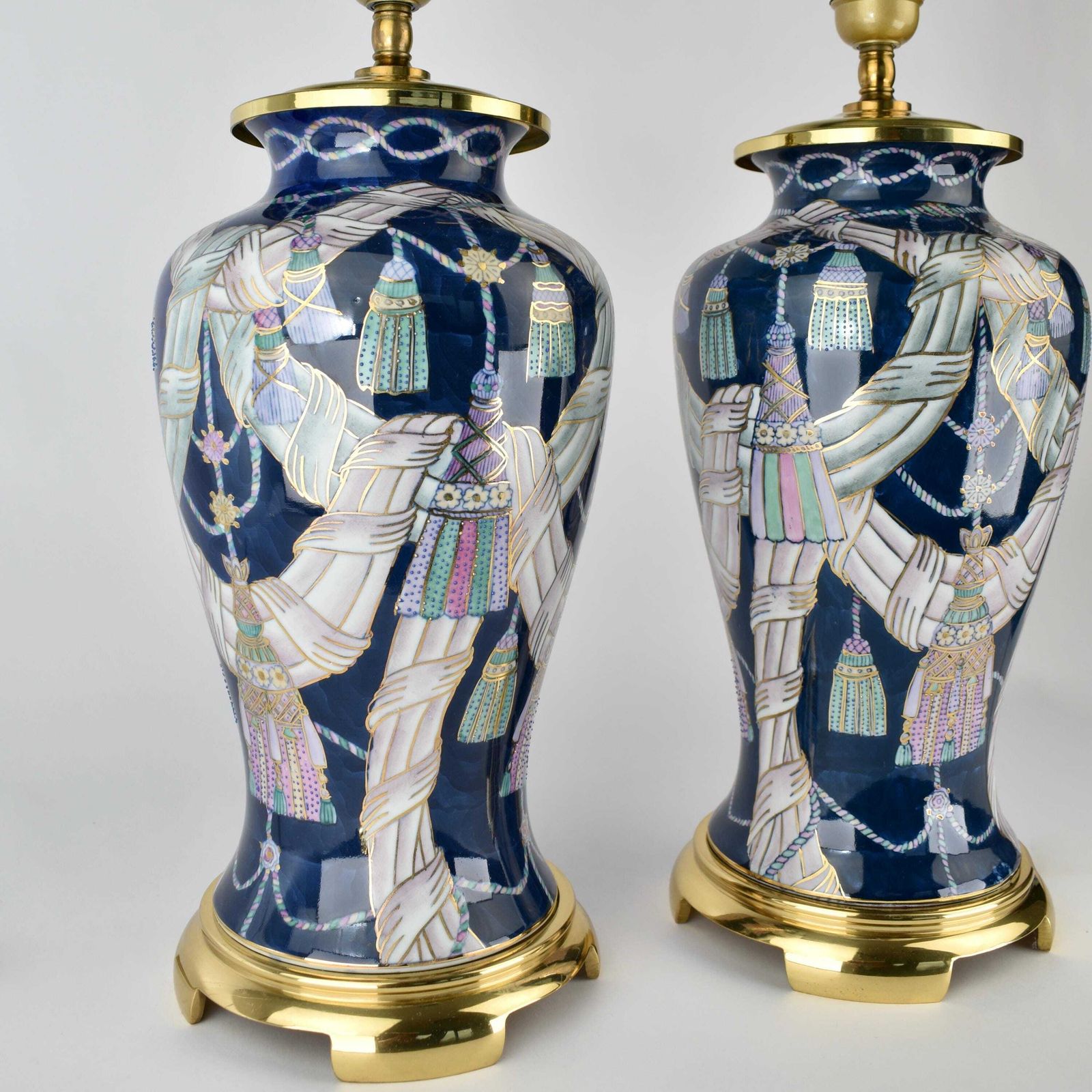 Vintage Chinese Porcelain Tassel Table Lamps | Accent Light Chinoiserie Mid Century Hollywood Regency | Dark Blue Brass Gold 1980s Set Pair photo for sale
