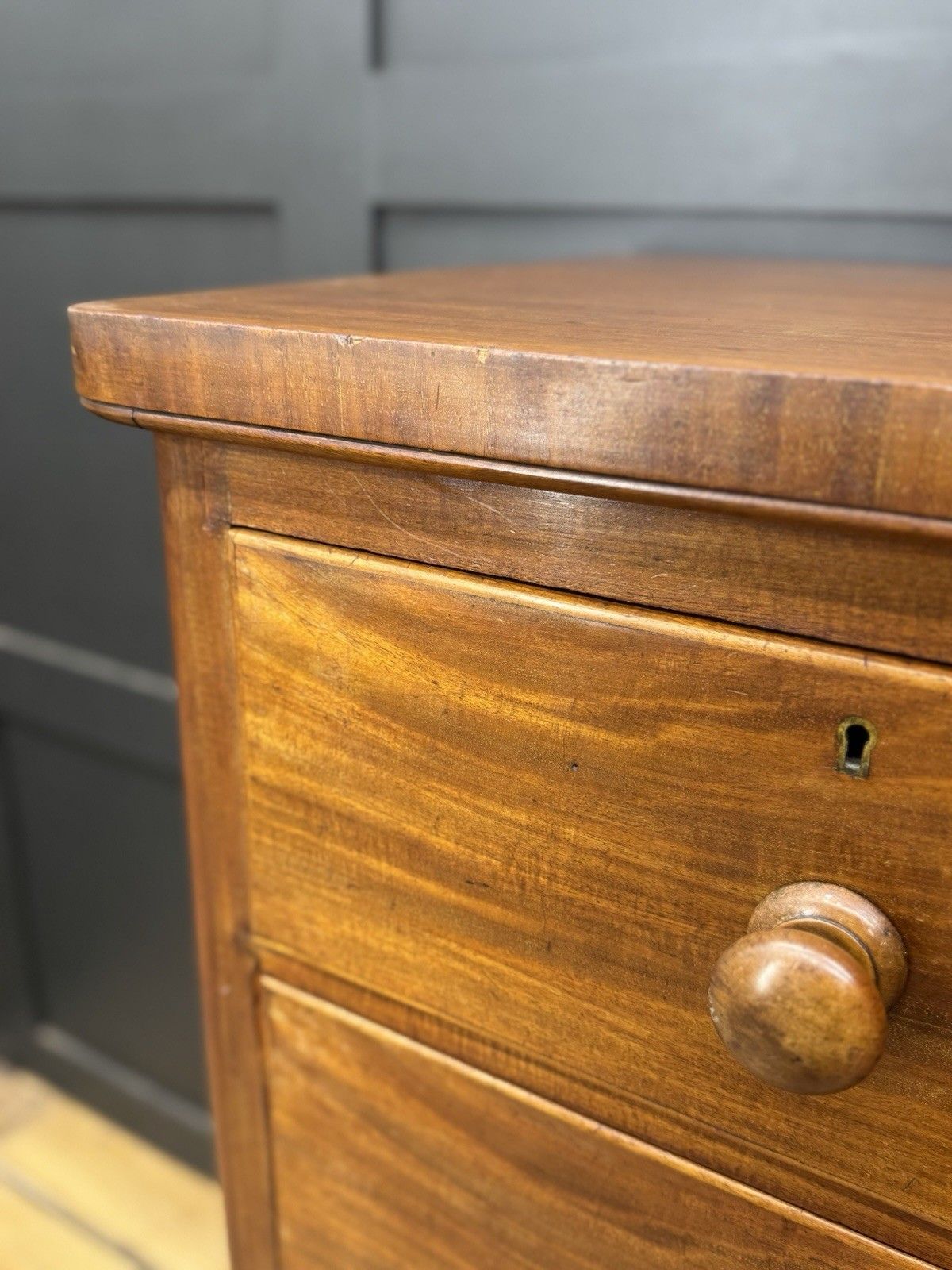 Antique Mahogany Chest Of Drawers | Antique Chest Bedroom Clothing Storage photo vinterior