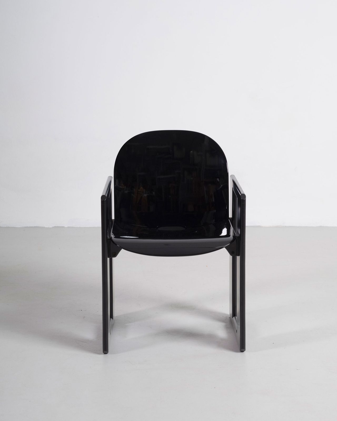 Tobia & Afra Scarpa Set Of Six Black Dialogo Dining Chairs By B&B 1973 photo 9535.0