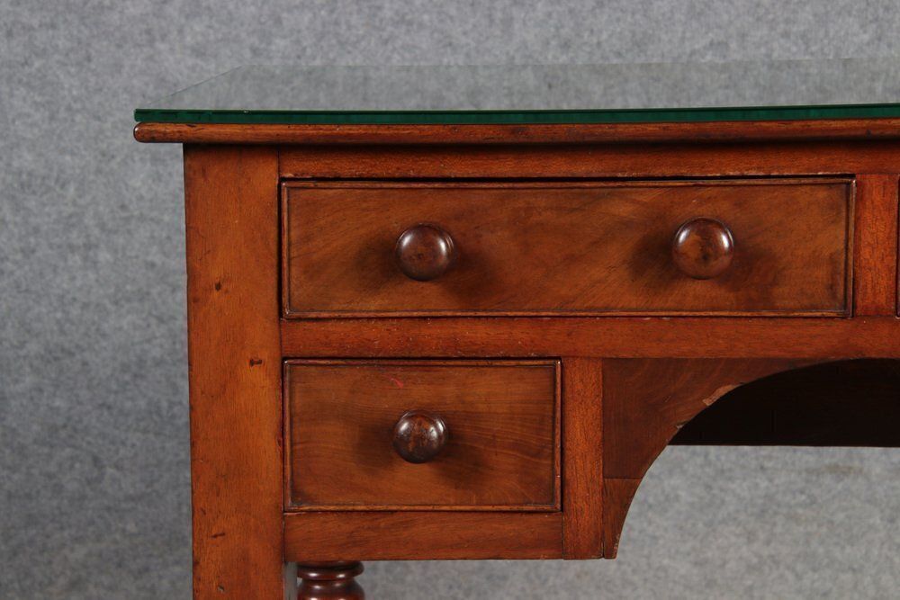 photo furniture Small Antique Ladies Desk In Mahogany, 1900