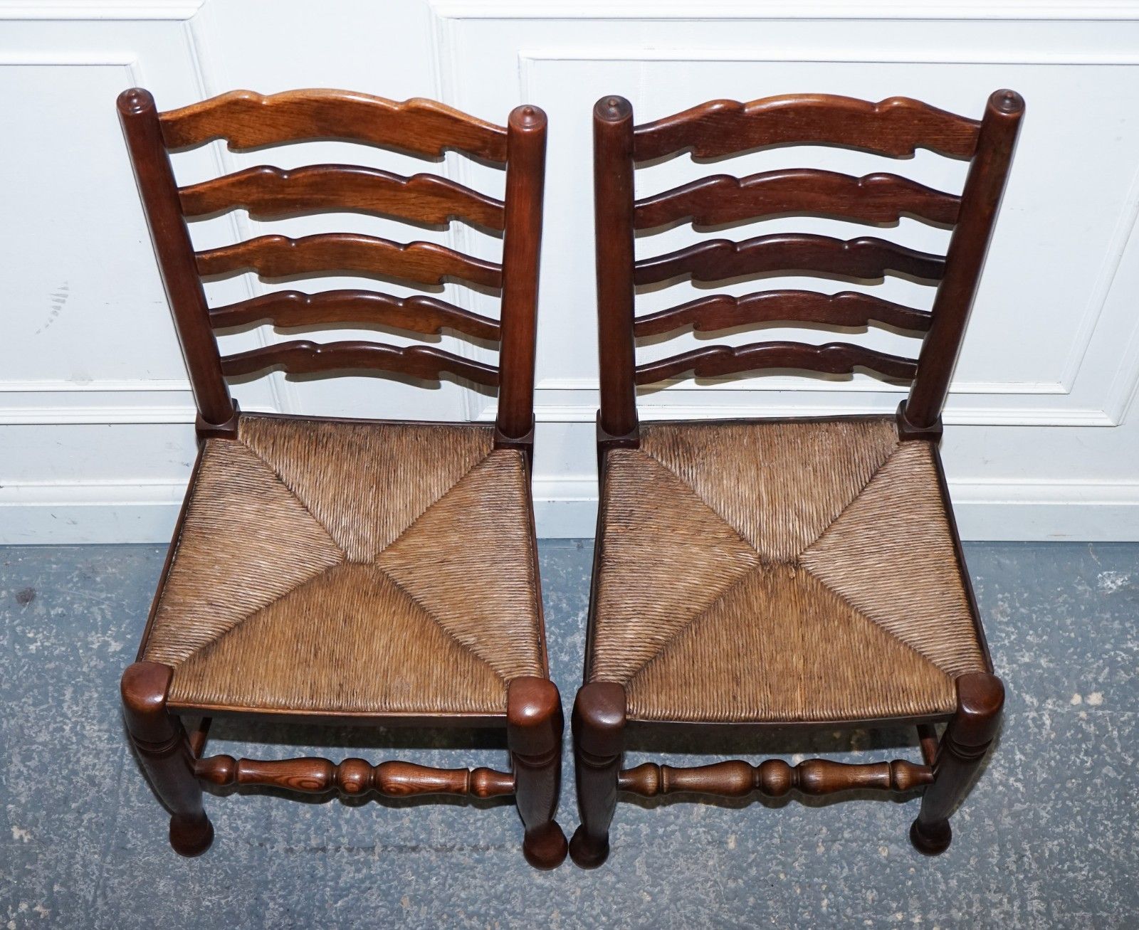 photo vinterior Set Of Six English Antique Circa 1910 Ladderback Rush Seat Dining Chairs