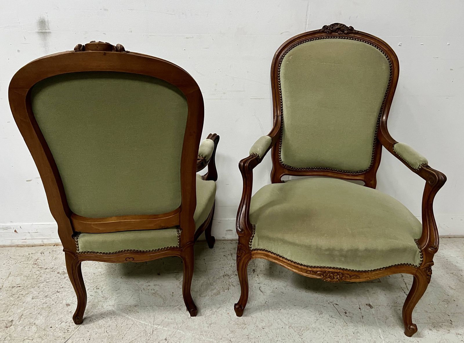 photo vintage Pair Of Louis XV Style Armchairs In Solid Walnut, 20th Century.