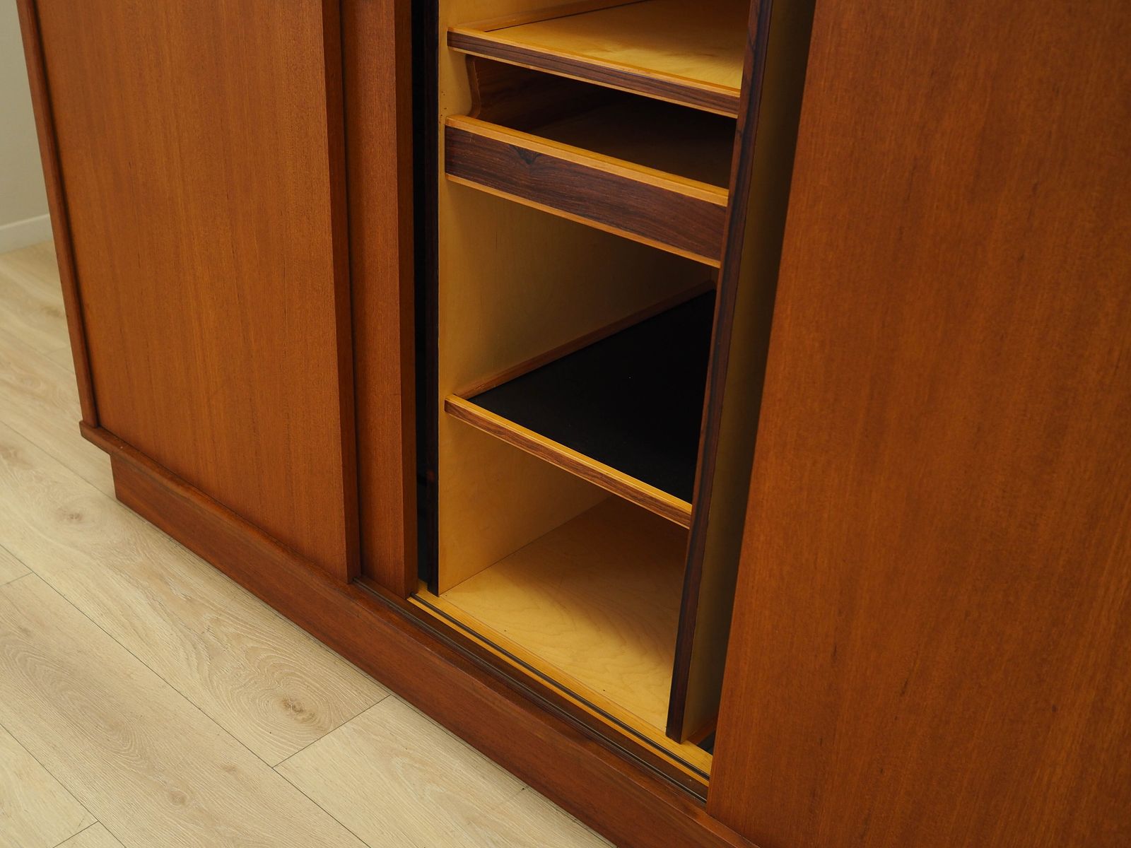 photo vinterior Teak Wardrobe, Danish Design, 1960s, Manufacturer: Denmark
