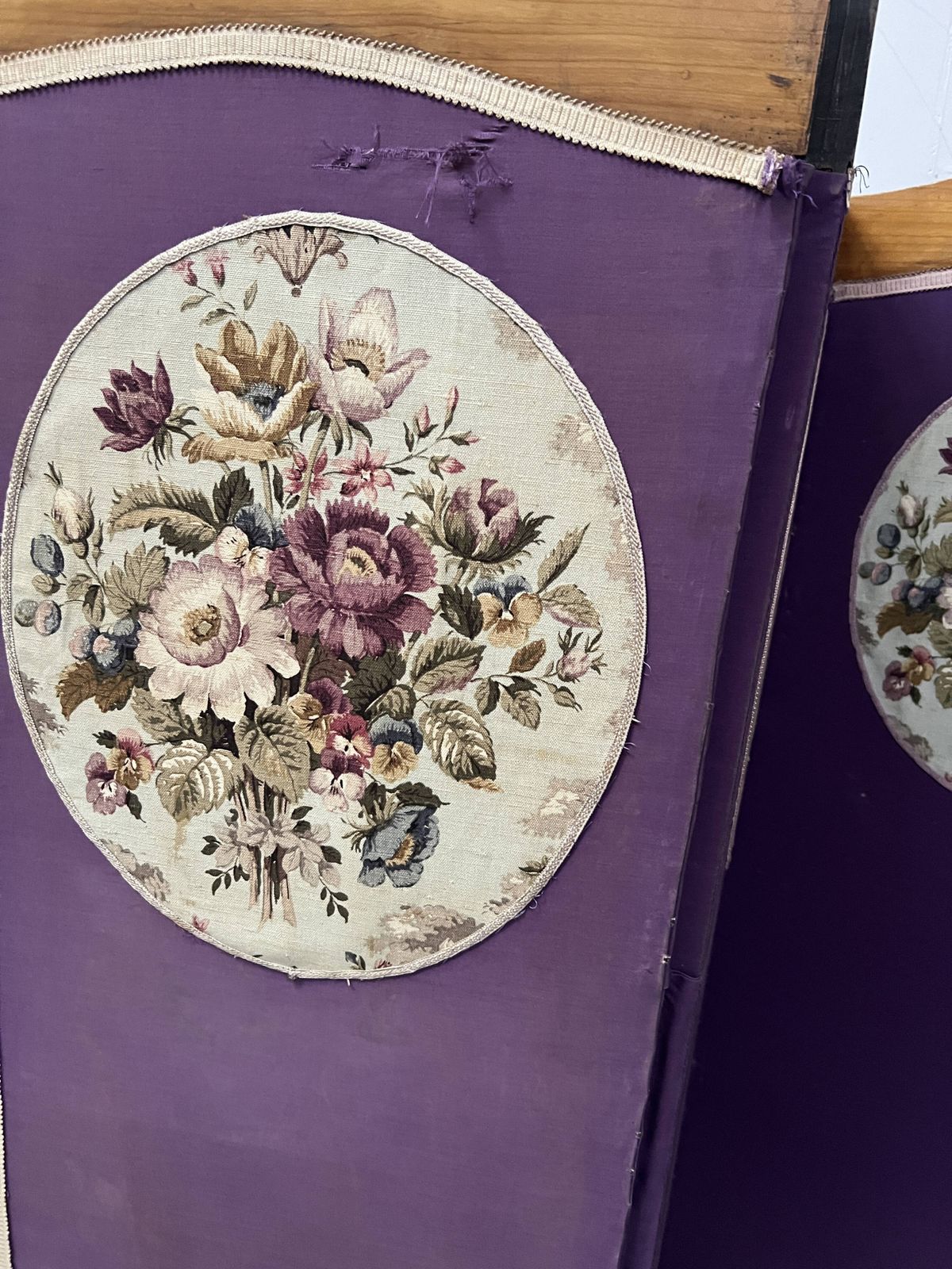 Four Panel Screen Decorated With An Oval Tapestry From The 20th Century. photo for sale